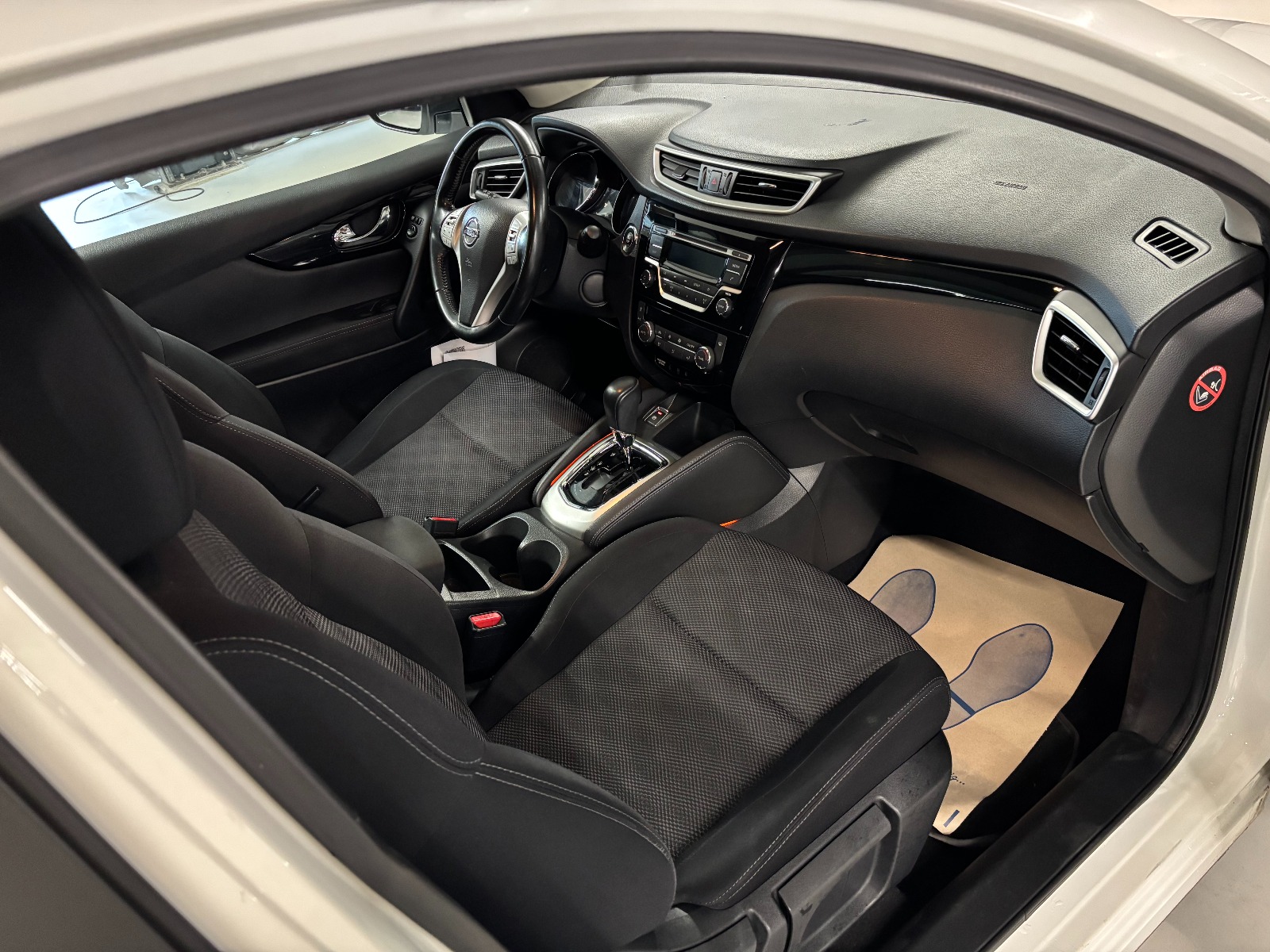 2016 Dizel Otomatik Nissan Qashqai Beyaz Yüzbaşıoğlu Otomotiv Mam. San ve Tic A.Ş.