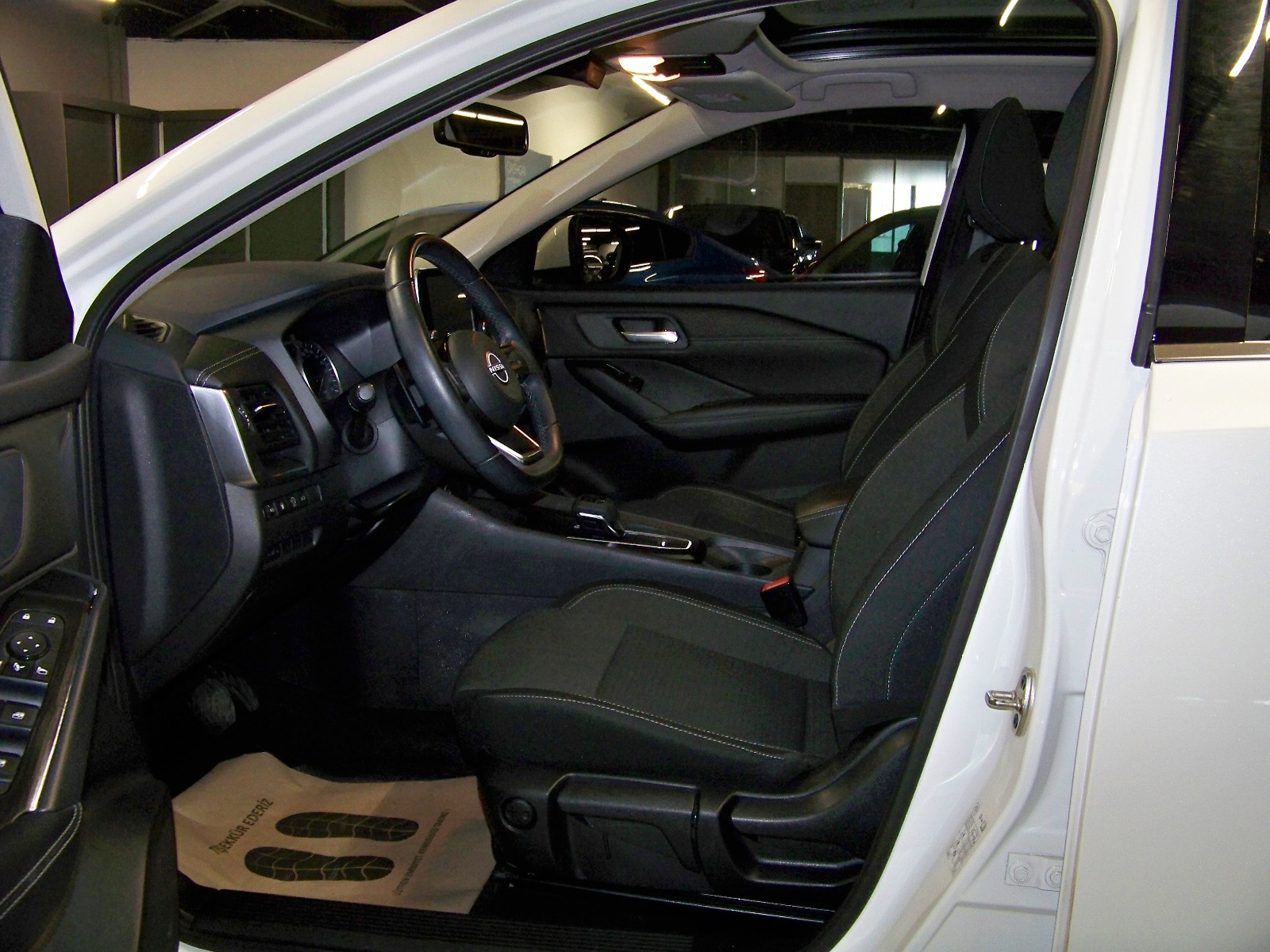 2023 MHEV Otomatik Nissan Qashqai Beyaz Yüzbaşıoğlu Otomotiv Mam. San ve Tic A.Ş.