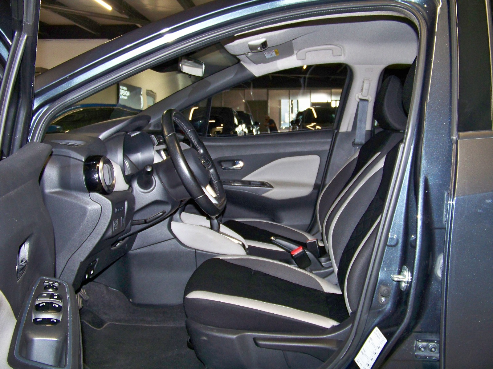 2022 Benzin Otomatik Nissan Micra Gri Yüzbaşıoğlu Otomotiv Mam. San ve Tic A.Ş.