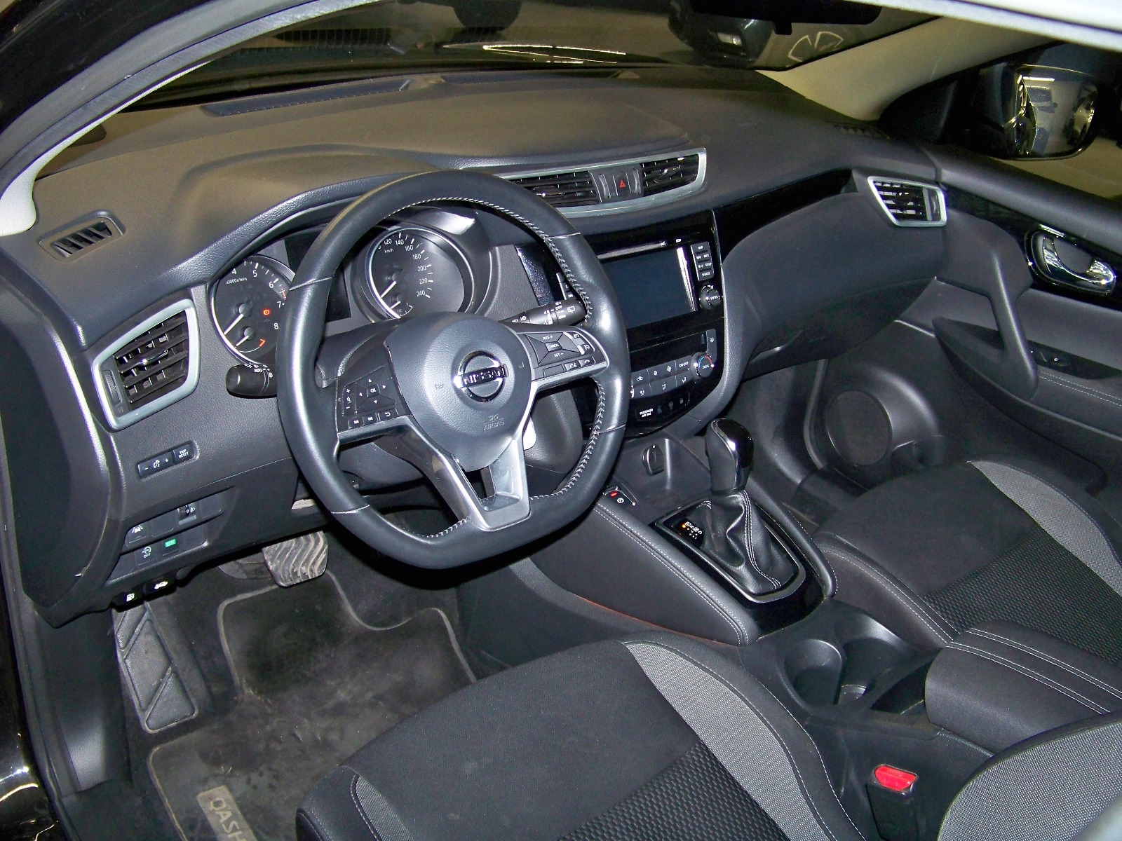 2018 Benzin Otomatik Nissan Qashqai Siyah Yüzbaşıoğlu Otomotiv Mam. San ve Tic A.Ş.