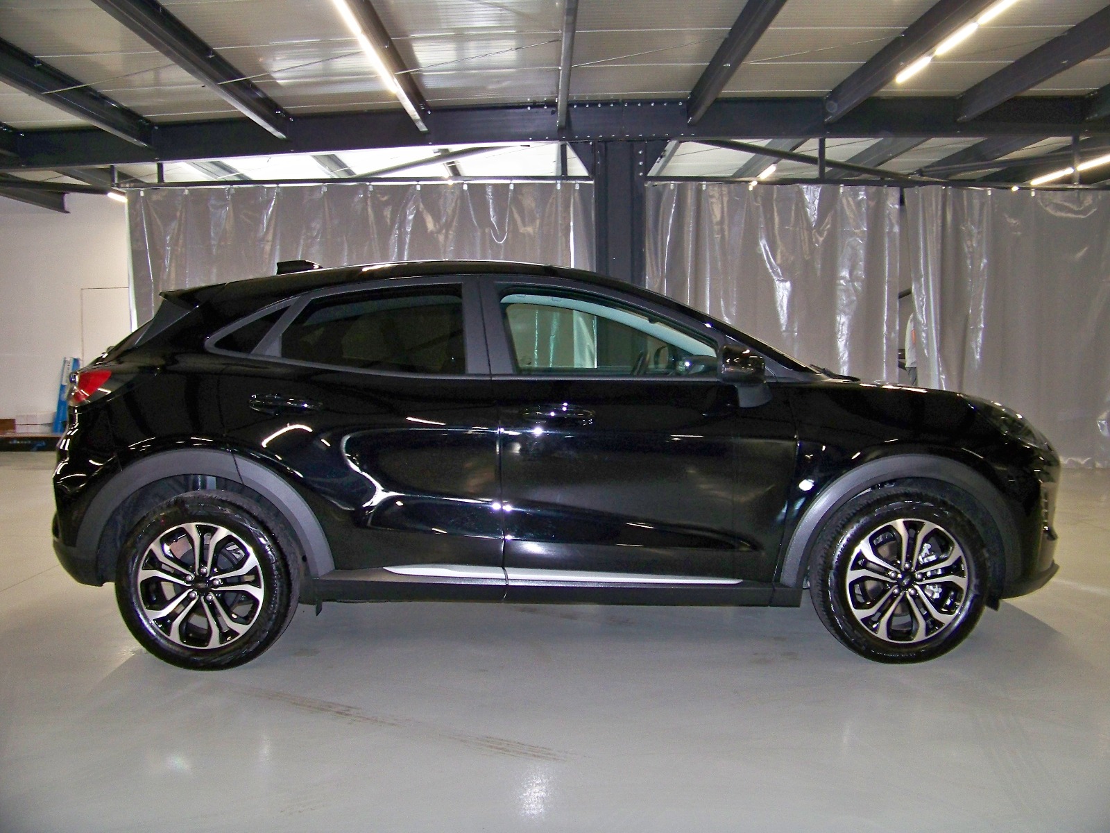 2024 MHEV Otomatik Ford Puma Siyah Yüzbaşıoğlu Otomotiv Mam. San ve Tic A.Ş.