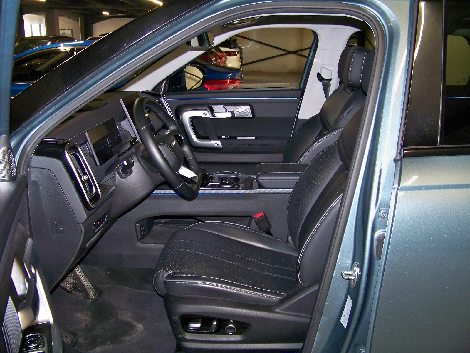 2024 Benzin Otomatik Jaecoo Jaecoo 7 Siyah Yüzbaşıoğlu Otomotiv Mam. San ve Tic A.Ş.