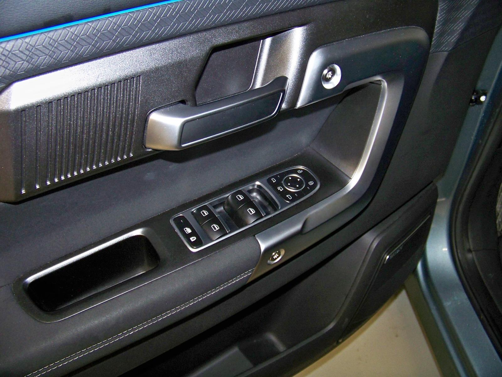 2024 Benzin Otomatik Jaecoo Jaecoo 7 Siyah Yüzbaşıoğlu Otomotiv Mam. San ve Tic A.Ş.