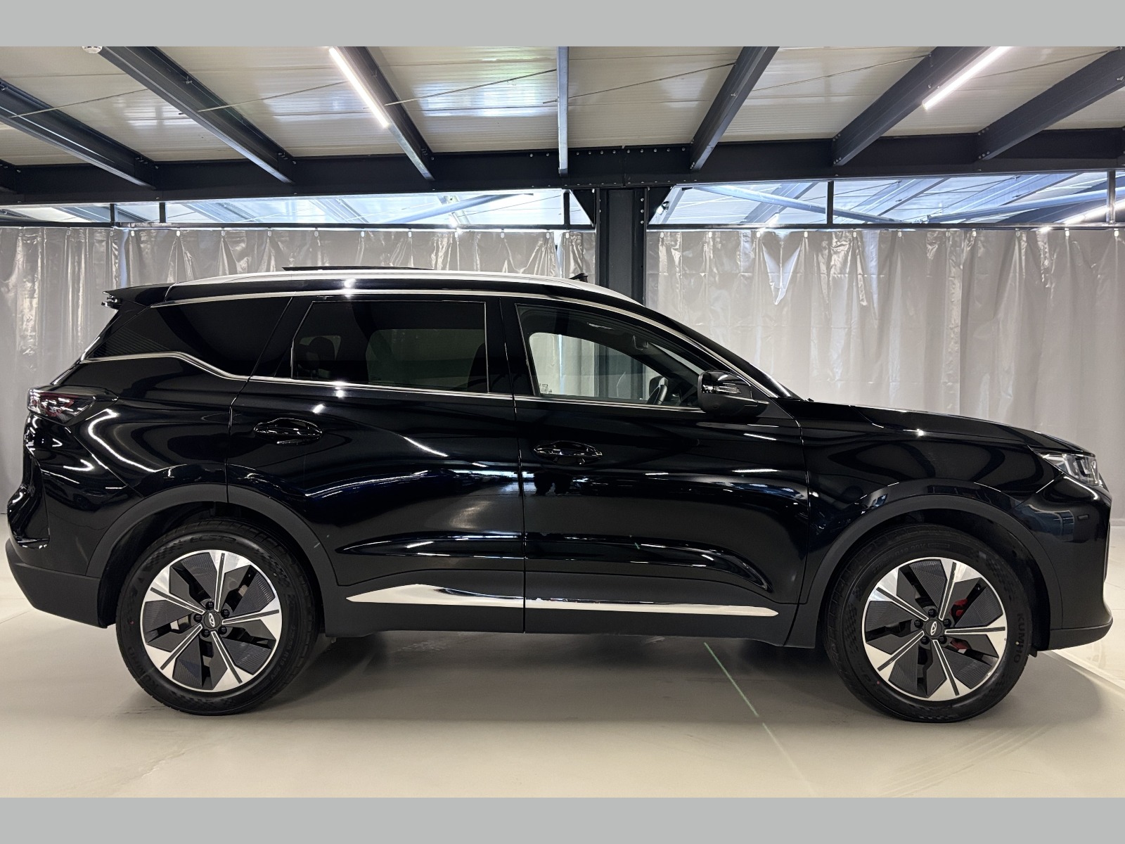 2025 Benzin Otomatik Chery Tiggo 7 Siyah Yüzbaşıoğlu Otomotiv Mam. San ve Tic A.Ş.