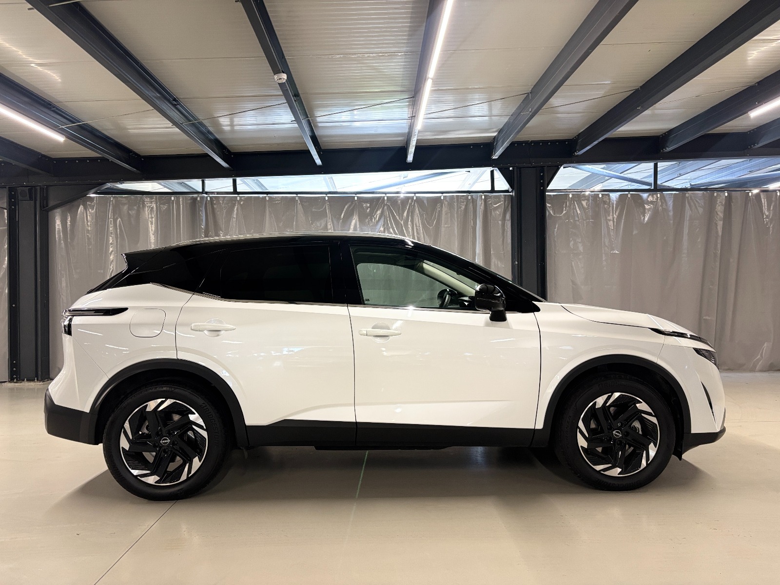 2025 Benzin Otomatik Nissan Qashqai Beyaz Yüzbaşıoğlu Otomotiv Mam. San ve Tic A.Ş.