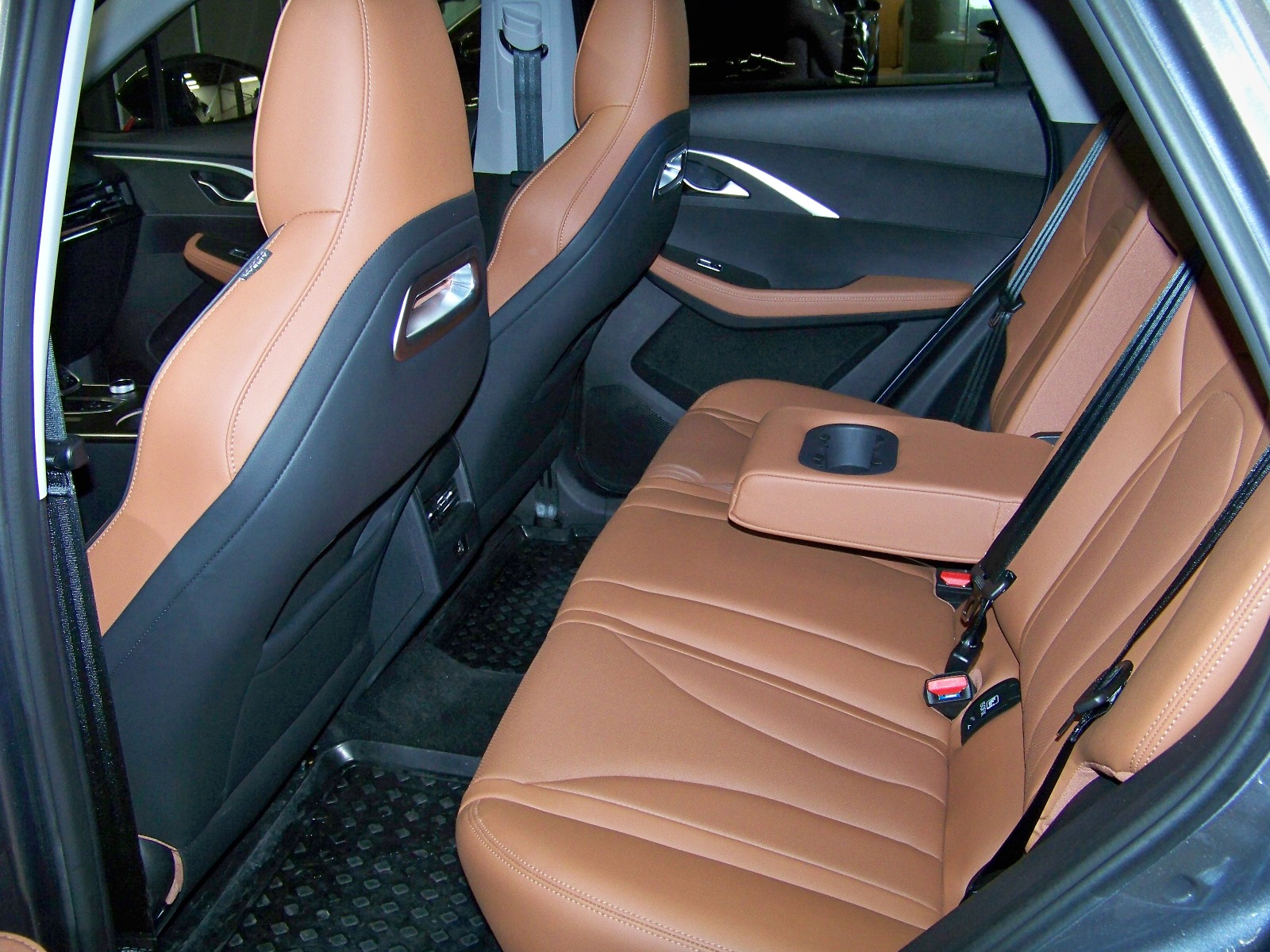 2024 Benzin Otomatik Chery Omoda 5 Gri Yüzbaşıoğlu Otomotiv Mam. San ve Tic A.Ş.