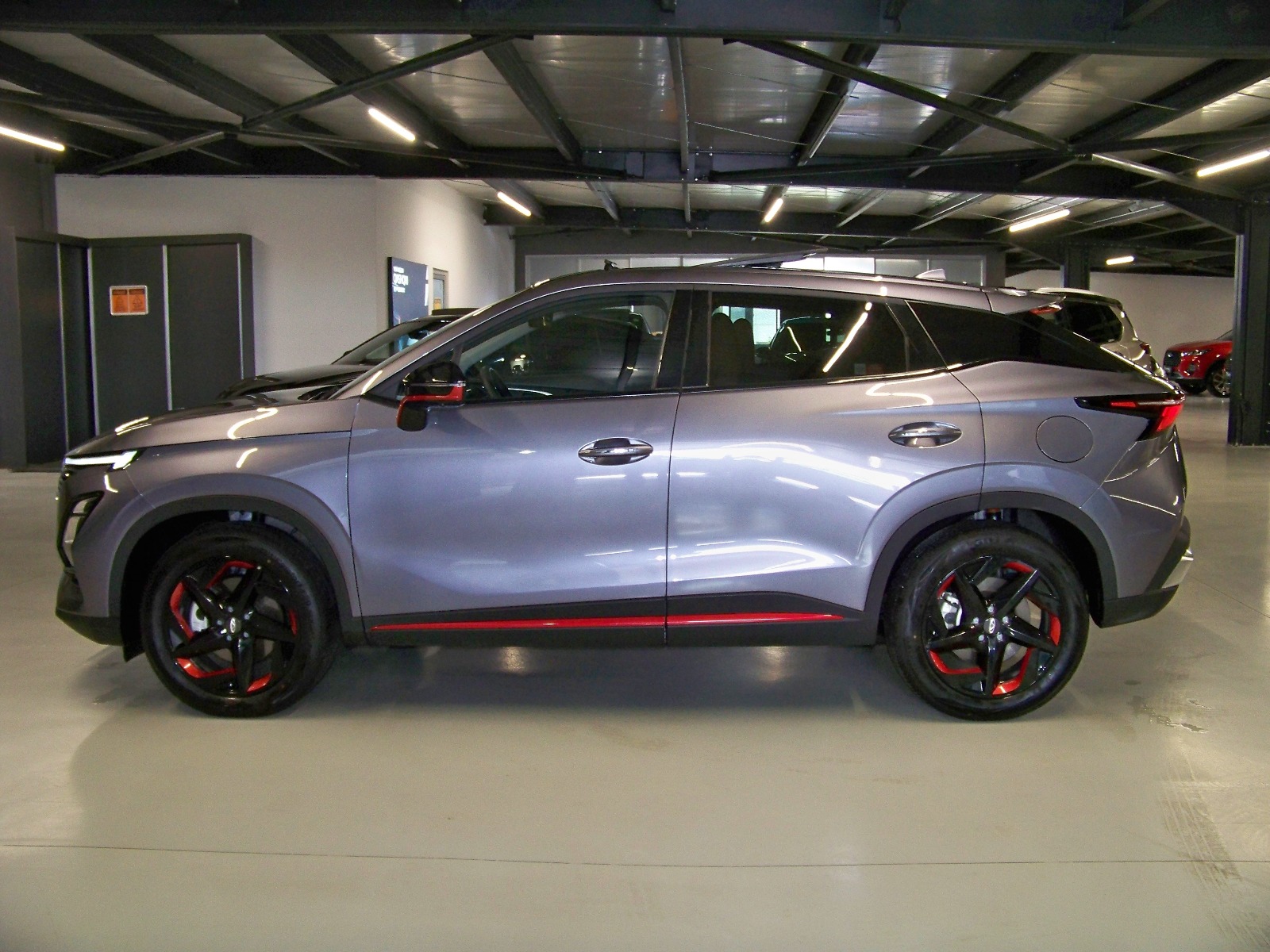 2024 Benzin Otomatik Chery Omoda 5 Gri Yüzbaşıoğlu Otomotiv Mam. San ve Tic A.Ş.