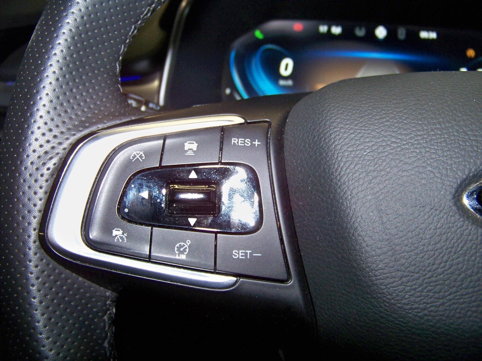 2023 Benzin Otomatik Chery Tiggo 7 Pro Beyaz Yüzbaşıoğlu Otomotiv Mam. San ve Tic A.Ş.