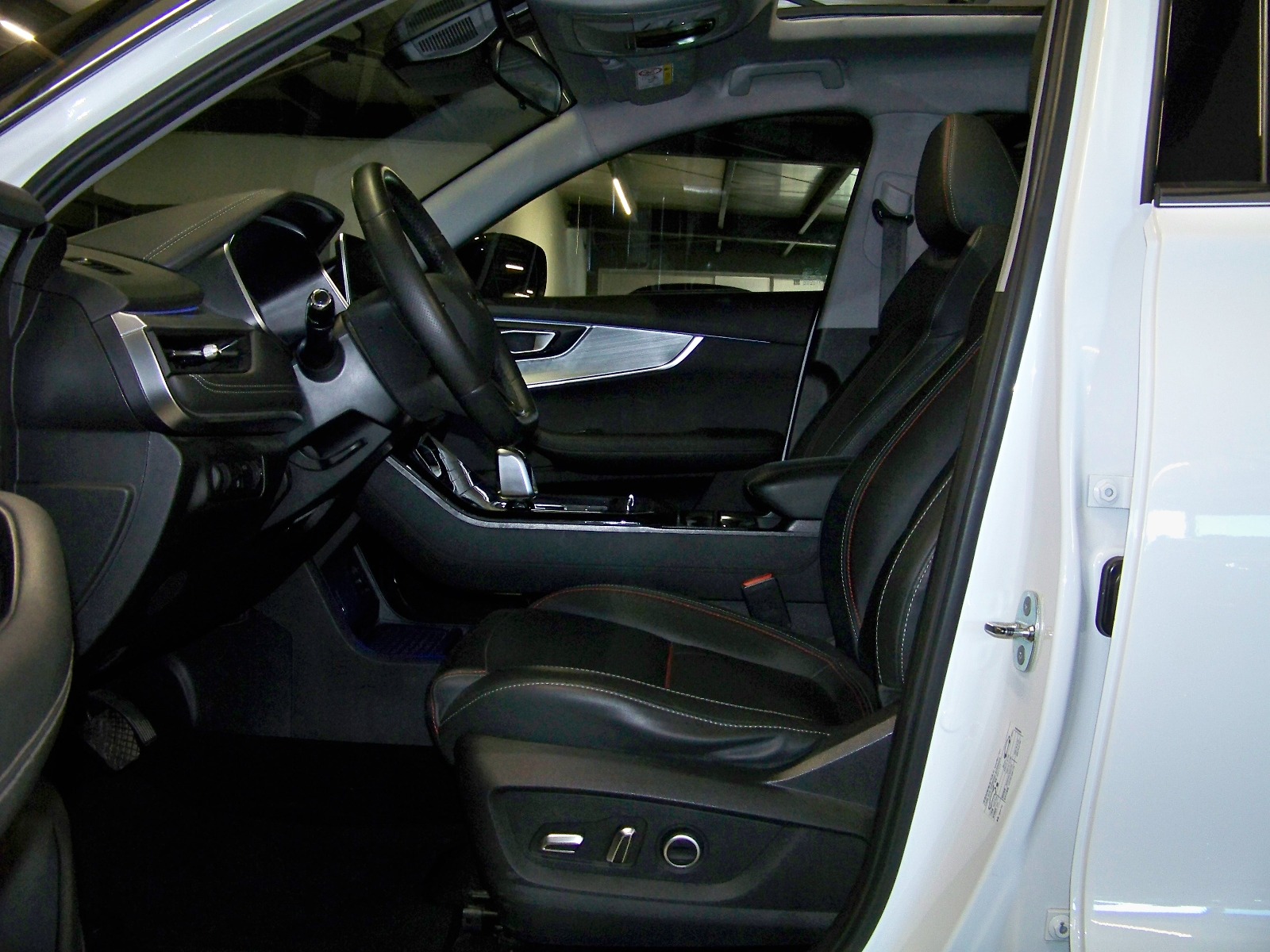 2023 Benzin Otomatik Chery Tiggo 7 Pro Beyaz Yüzbaşıoğlu Otomotiv Mam. San ve Tic A.Ş.
