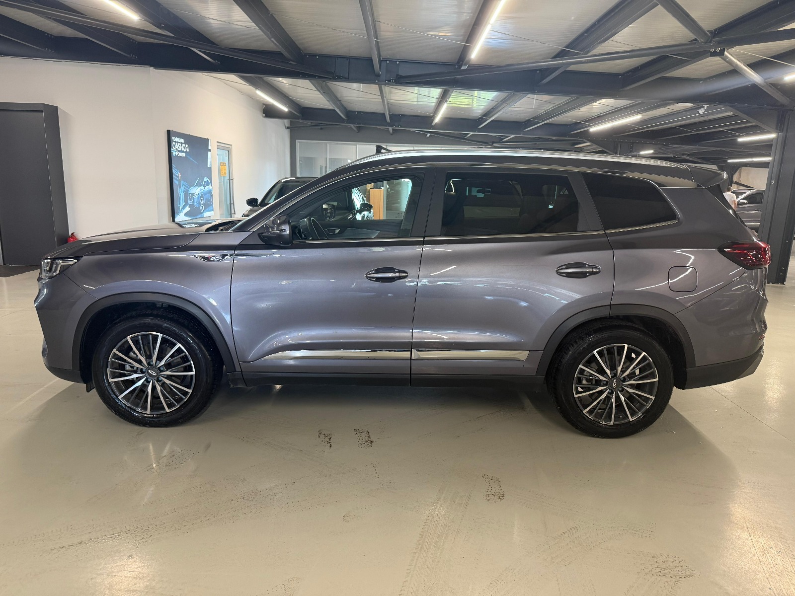 2023 Benzin Otomatik Chery Tiggo 8 Pro Gri Yüzbaşıoğlu Otomotiv Mam. San ve Tic A.Ş.