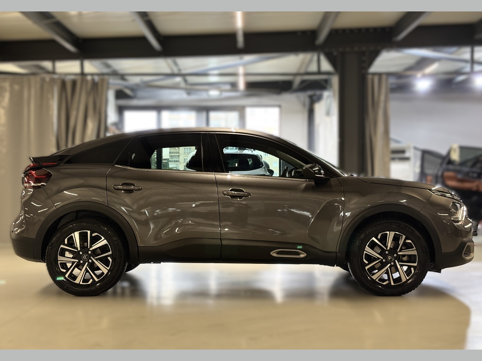 2022 Benzin Otomatik Citroen C4 Gri Yüzbaşıoğlu Otomotiv Mam. San ve Tic A.Ş.