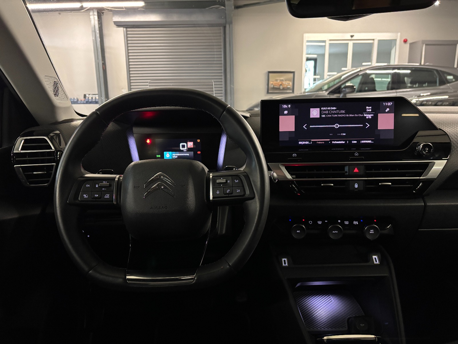 2022 Benzin Otomatik Citroen C4 Gri Yüzbaşıoğlu Otomotiv Mam. San ve Tic A.Ş.