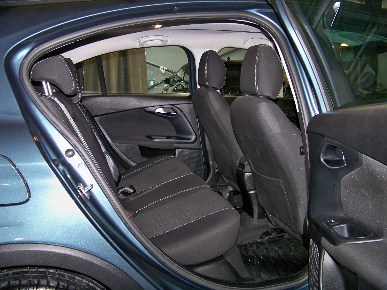 2025 Dizel Otomatik Fiat Egea Mavi Yüzbaşıoğlu Otomotiv Mam. San ve Tic A.Ş.