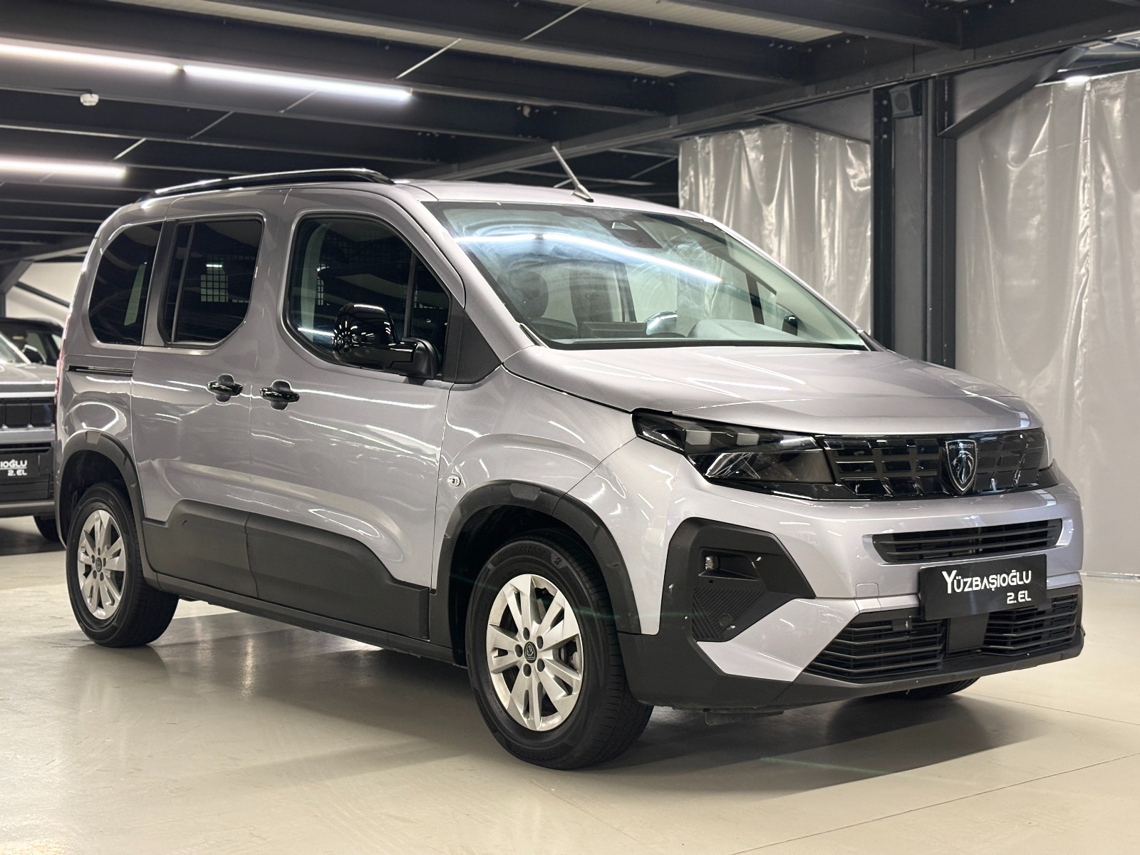2026 Dizel Otomatik Peugeot Rifter Gri Yüzbaşıoğlu Otomotiv Mam. San ve Tic A.Ş.