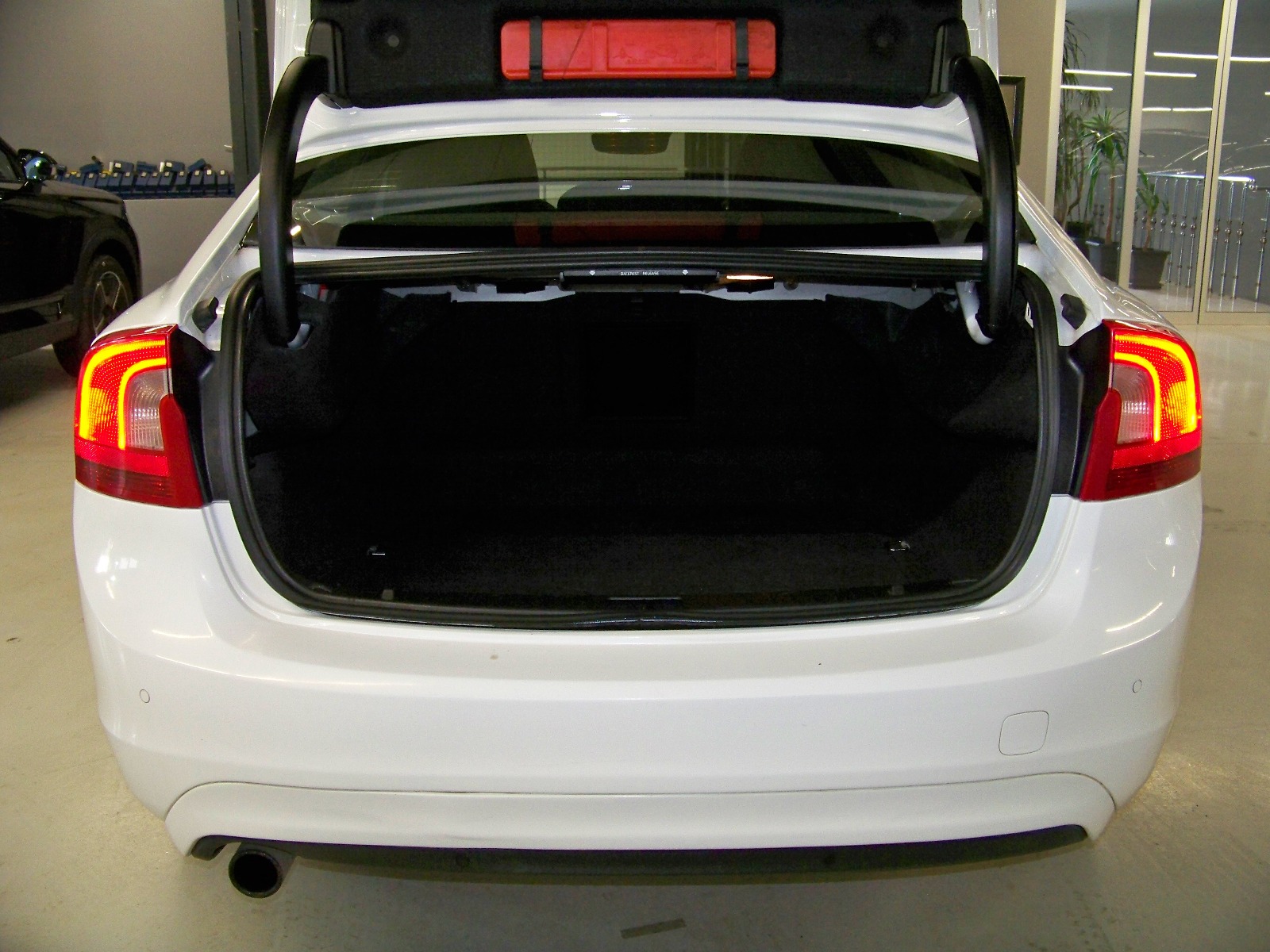 2015 Dizel Otomatik Volvo S60 Beyaz Yüzbaşıoğlu Otomotiv Mam. San ve Tic A.Ş.