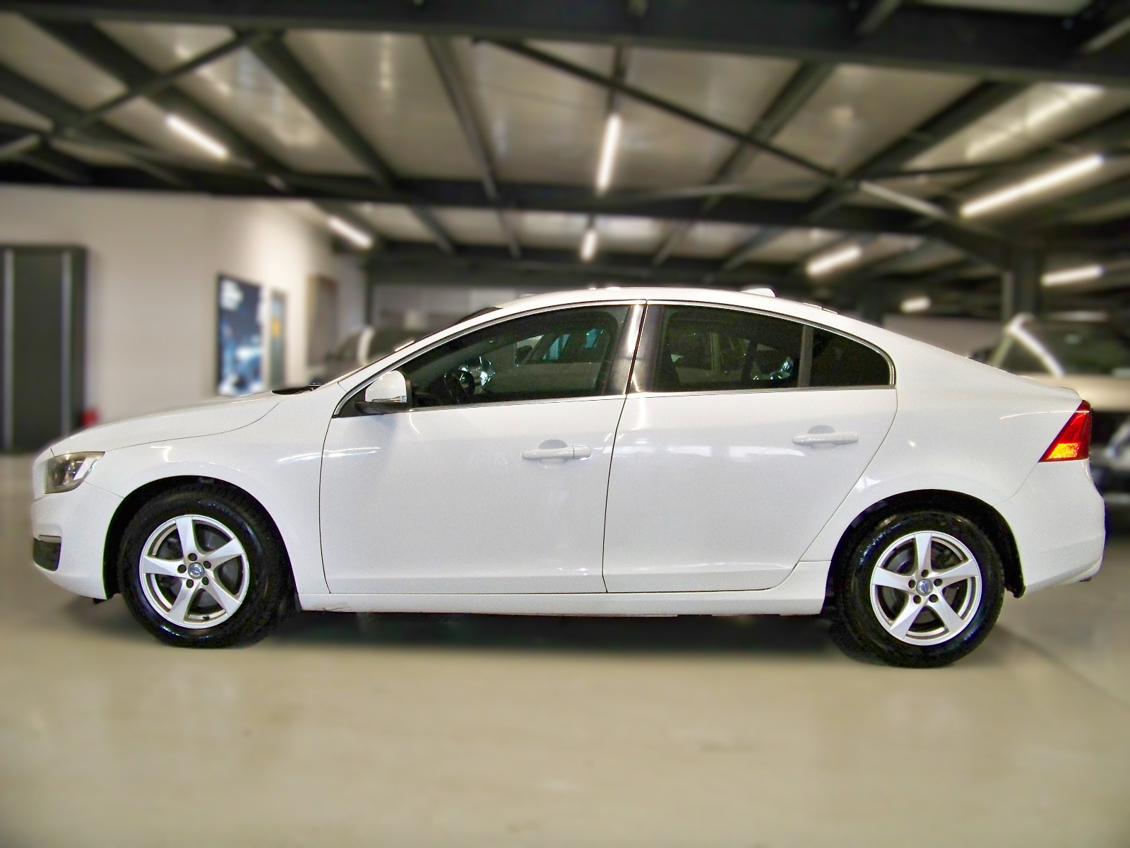 2015 Dizel Otomatik Volvo S60 Beyaz Yüzbaşıoğlu Otomotiv Mam. San ve Tic A.Ş.