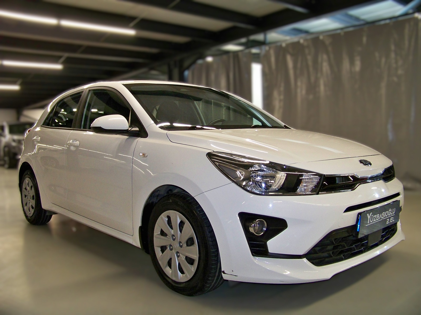 2020 Benzin Otomatik Kia Rio Beyaz Yüzbaşıoğlu Otomotiv Mam. San ve Tic A.Ş.
