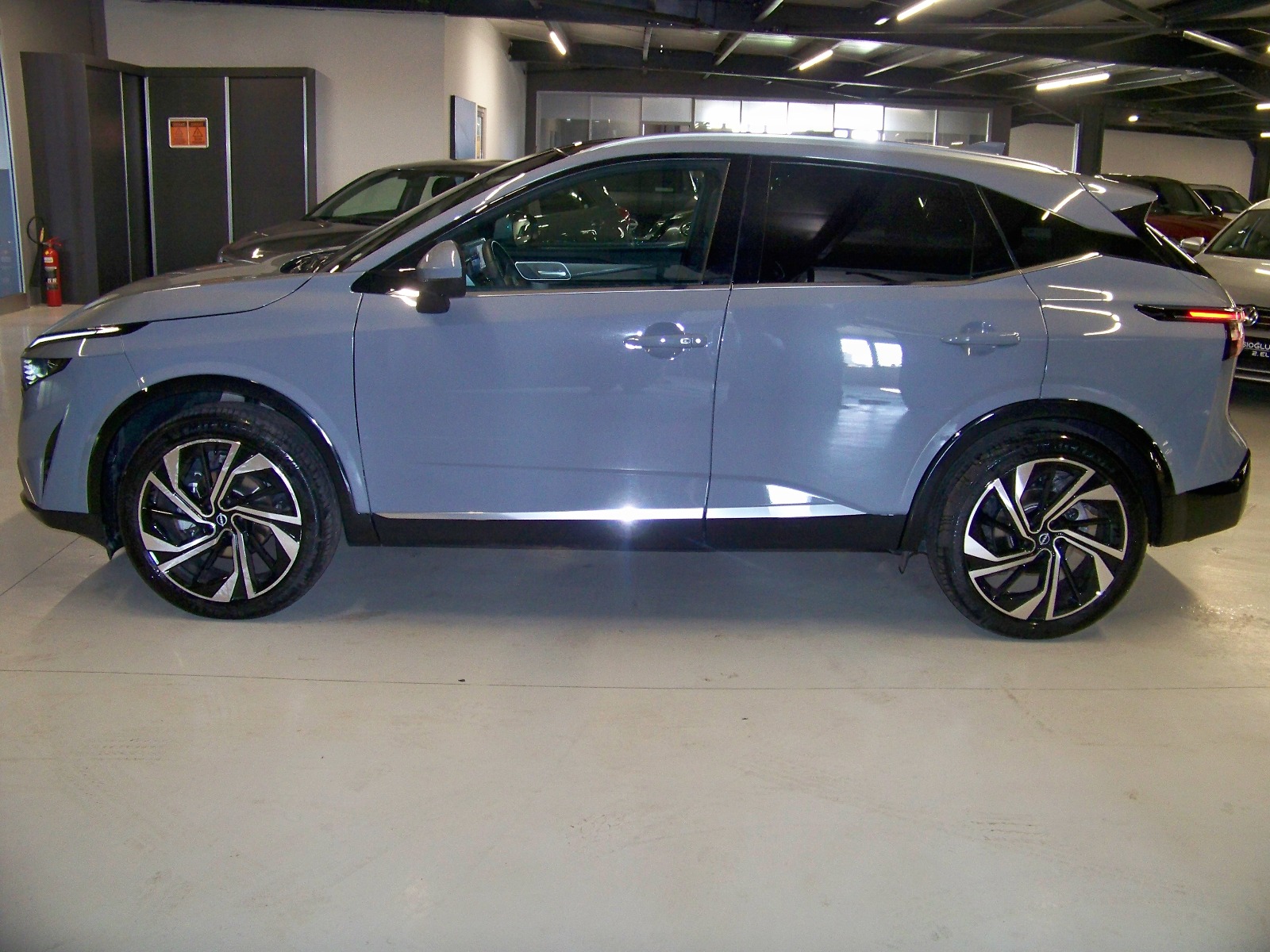 2024 MHEV Otomatik Nissan Qashqai Gri Yüzbaşıoğlu Otomotiv Mam. San ve Tic A.Ş.