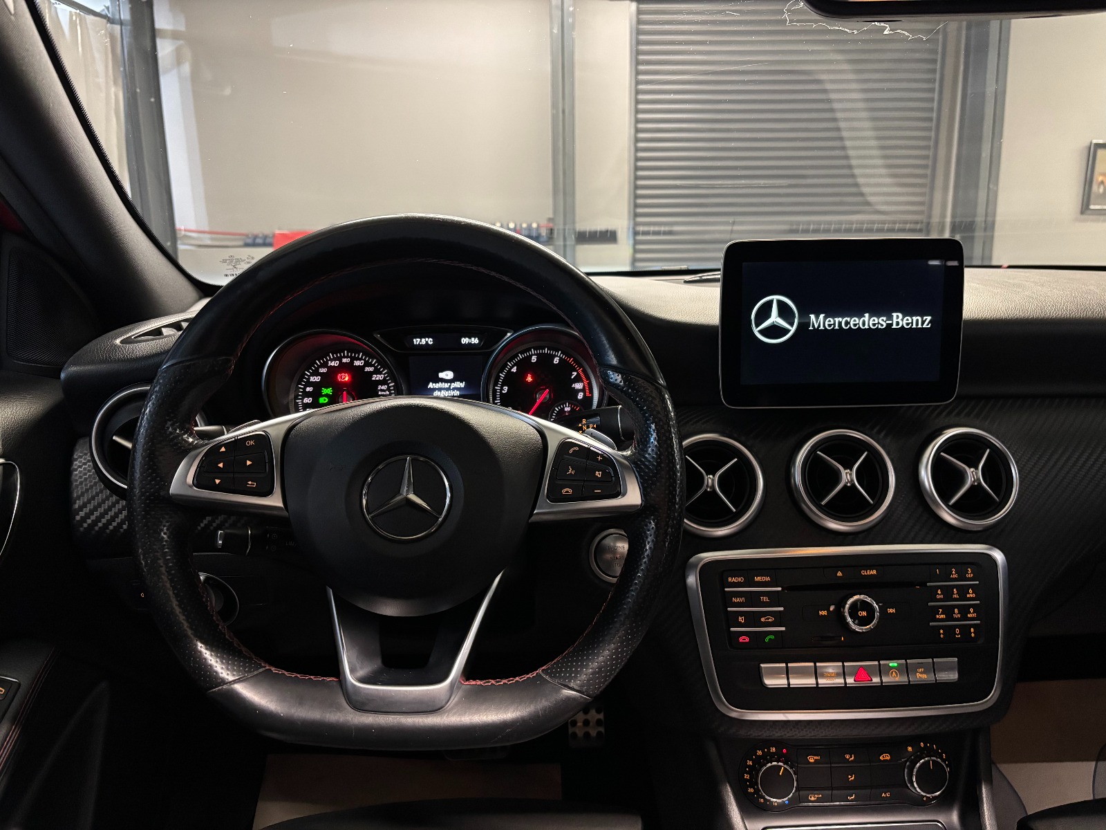 2017 Benzin Otomatik Mercedes-Benz A Kırmızı Yüzbaşıoğlu Otomotiv Mam. San ve Tic A.Ş.