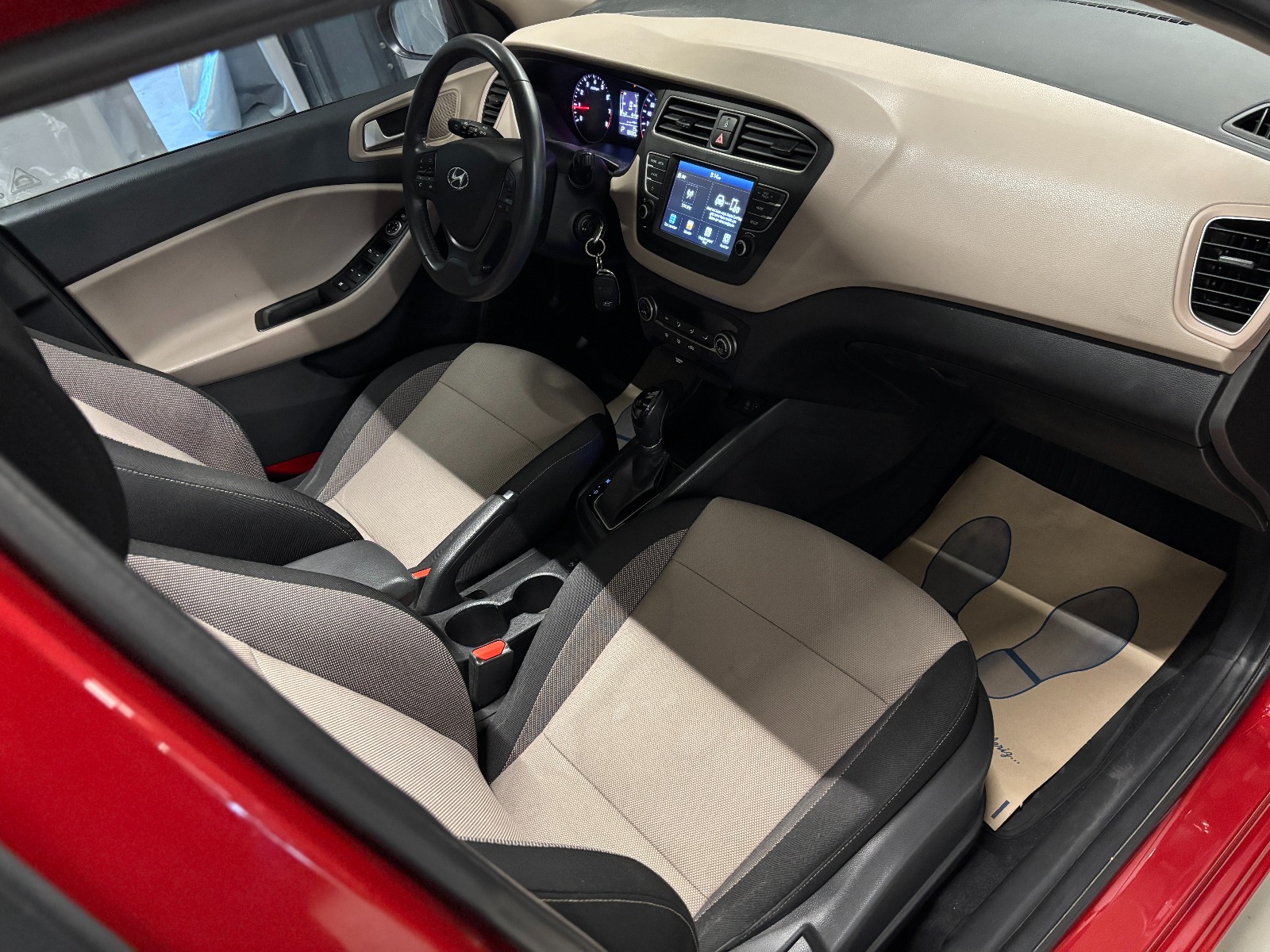 2020 Benzin Otomatik Hyundai i20 Kırmızı Yüzbaşıoğlu Otomotiv Mam. San ve Tic A.Ş.