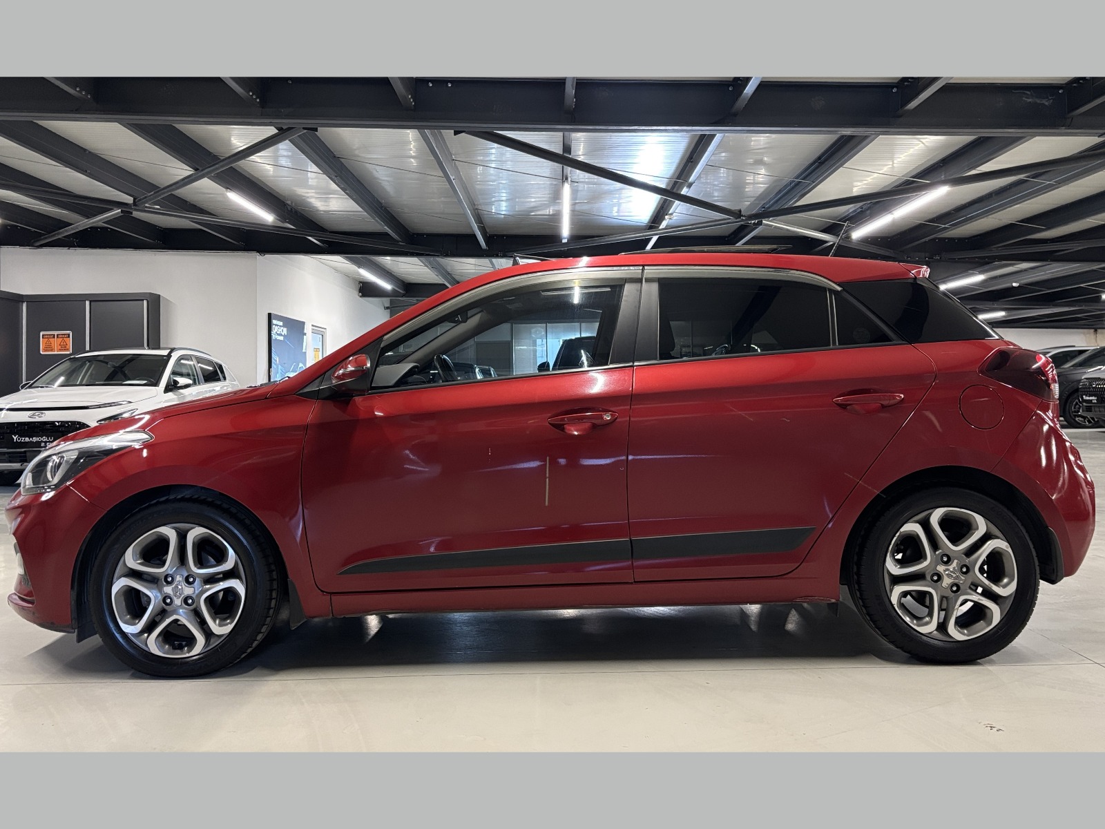 2020 Benzin Otomatik Hyundai i20 Kırmızı Yüzbaşıoğlu Otomotiv Mam. San ve Tic A.Ş.