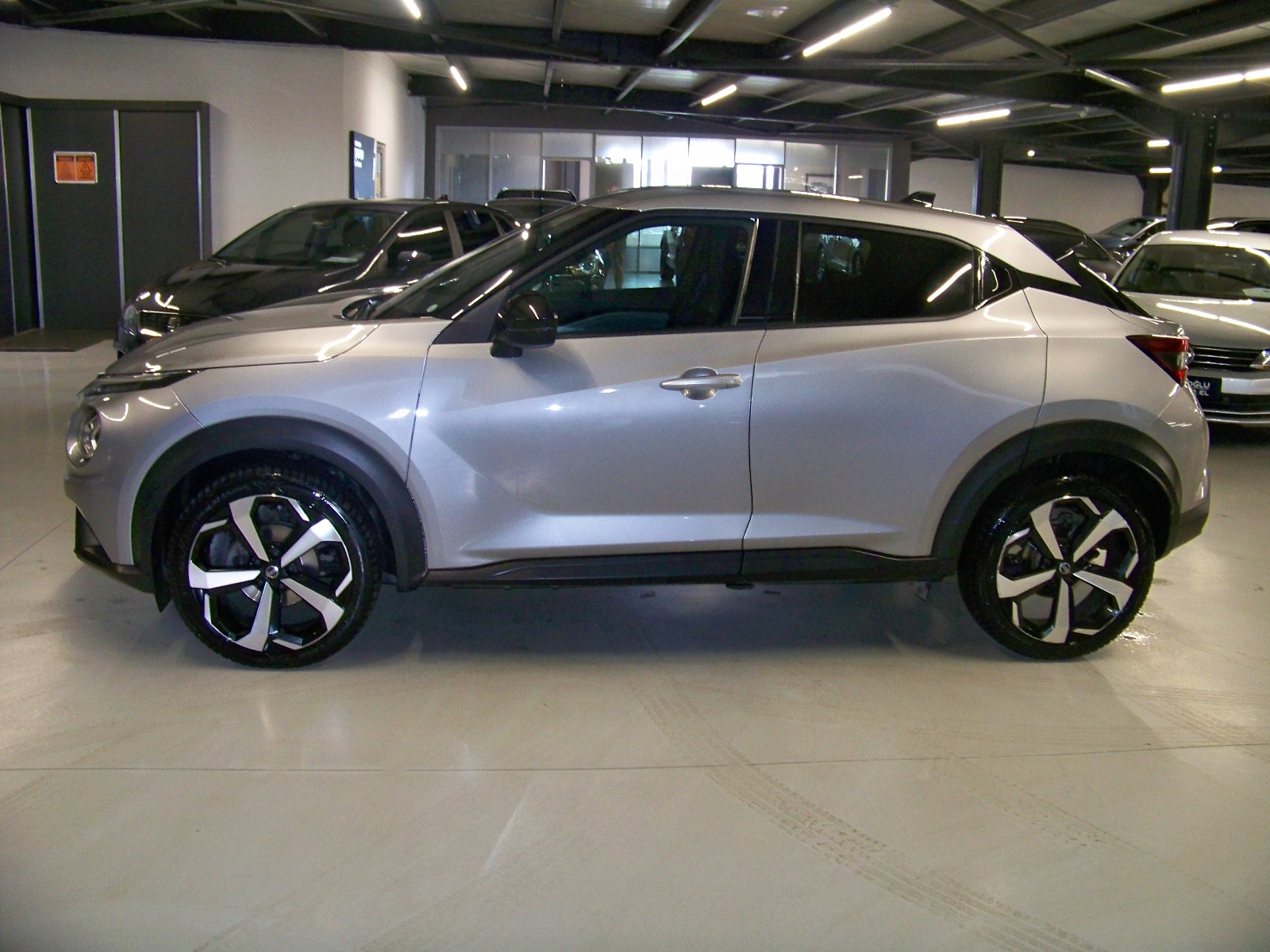 2020 Benzin Otomatik Nissan Juke Gümüş Gri Yüzbaşıoğlu Otomotiv Mam. San ve Tic A.Ş.