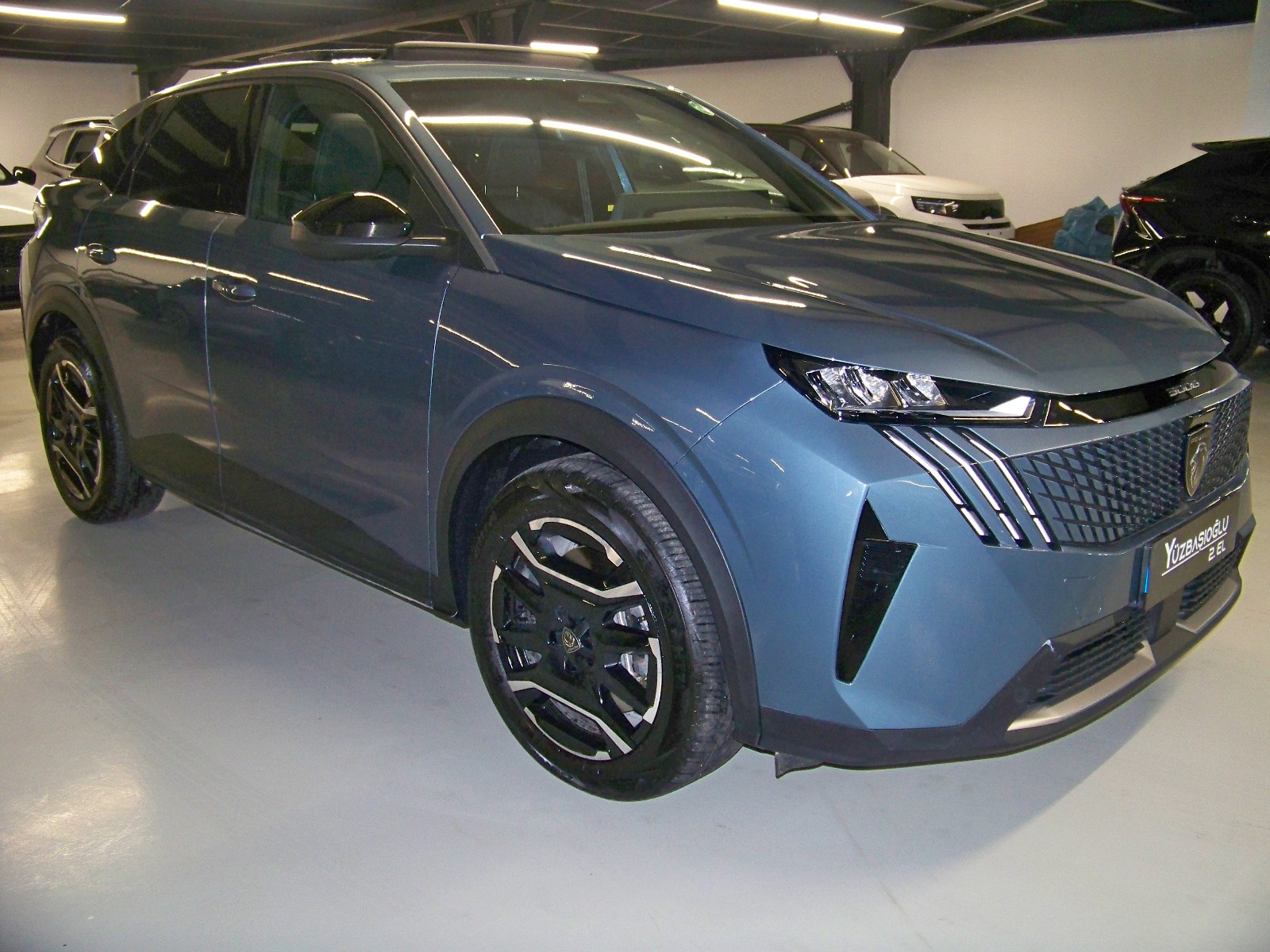 2024 Elektrik Otomatik Peugeot e-3008 Mavi Yüzbaşıoğlu Otomotiv Mam. San ve Tic A.Ş.