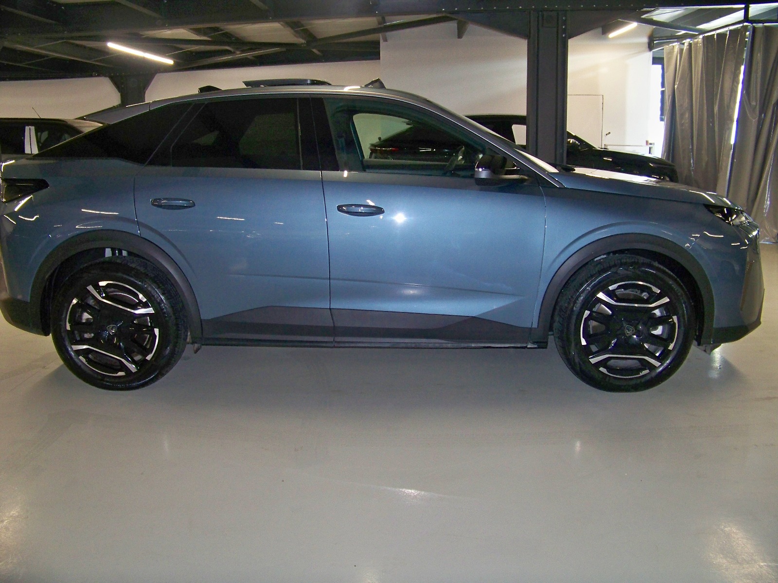 2024 Elektrik Otomatik Peugeot e-3008 Mavi Yüzbaşıoğlu Otomotiv Mam. San ve Tic A.Ş.