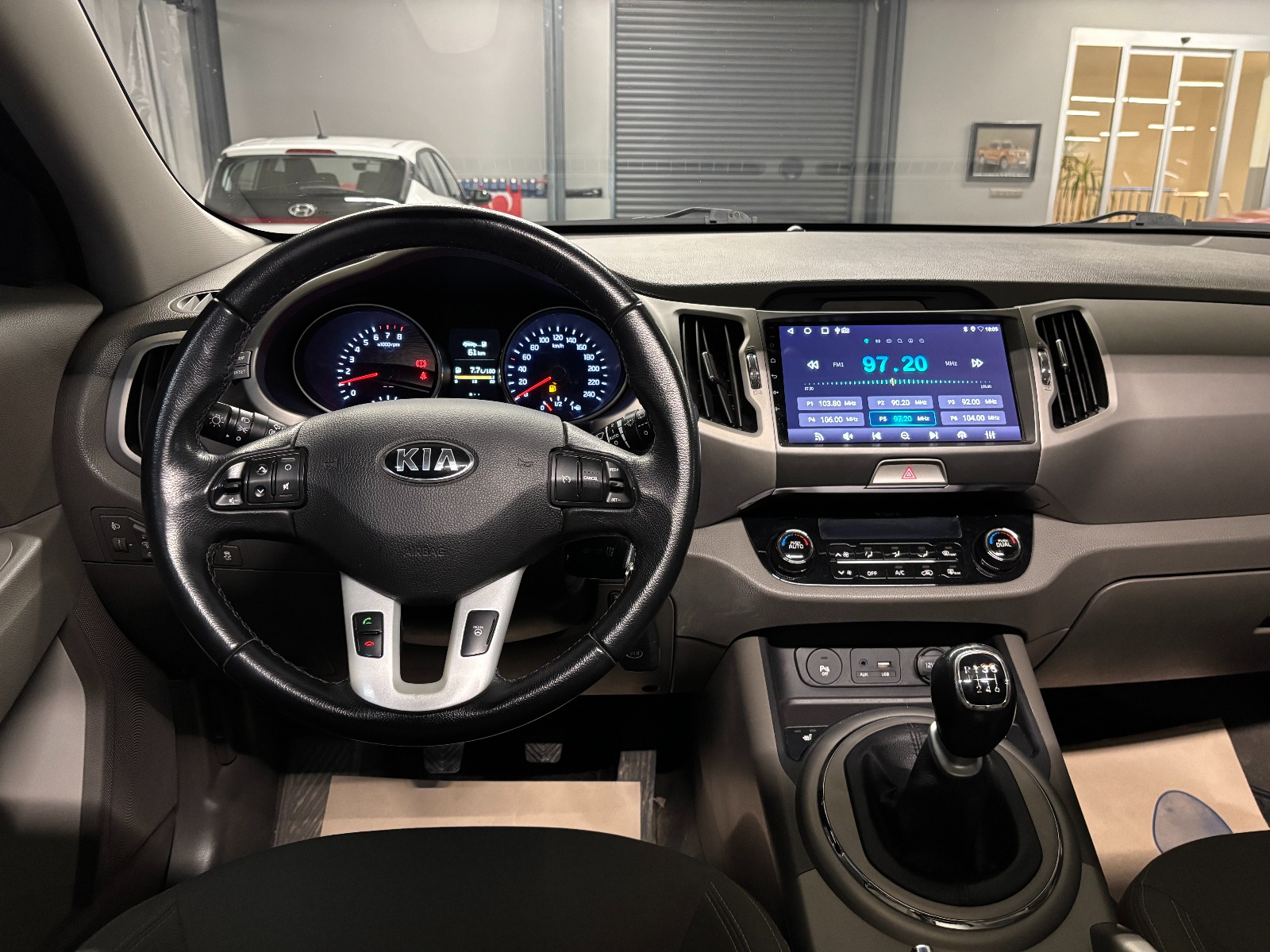 2015 Benzin Manuel Kia Sportage Kahverengi Yüzbaşıoğlu Otomotiv Mam. San ve Tic A.Ş.