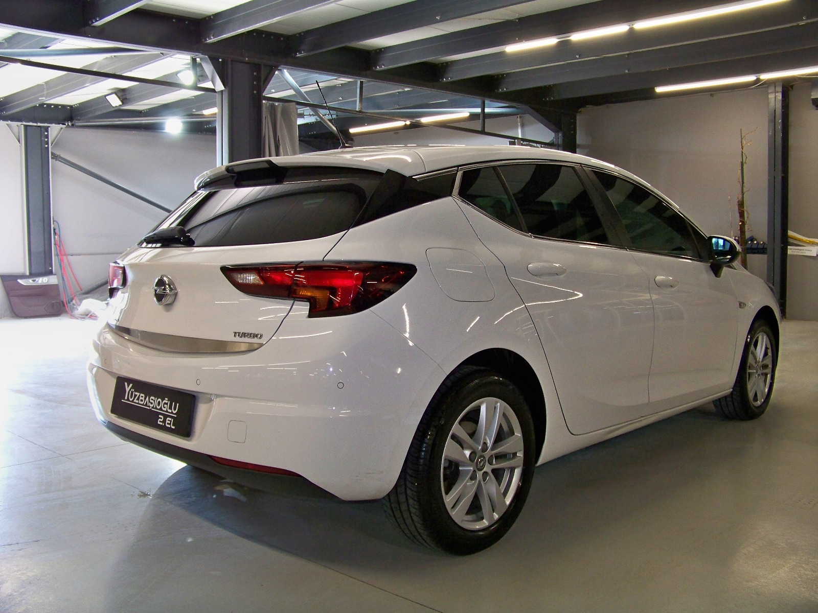 2018 Benzin Otomatik Opel Astra Beyaz Yüzbaşıoğlu Otomotiv Mam. San ve Tic A.Ş.