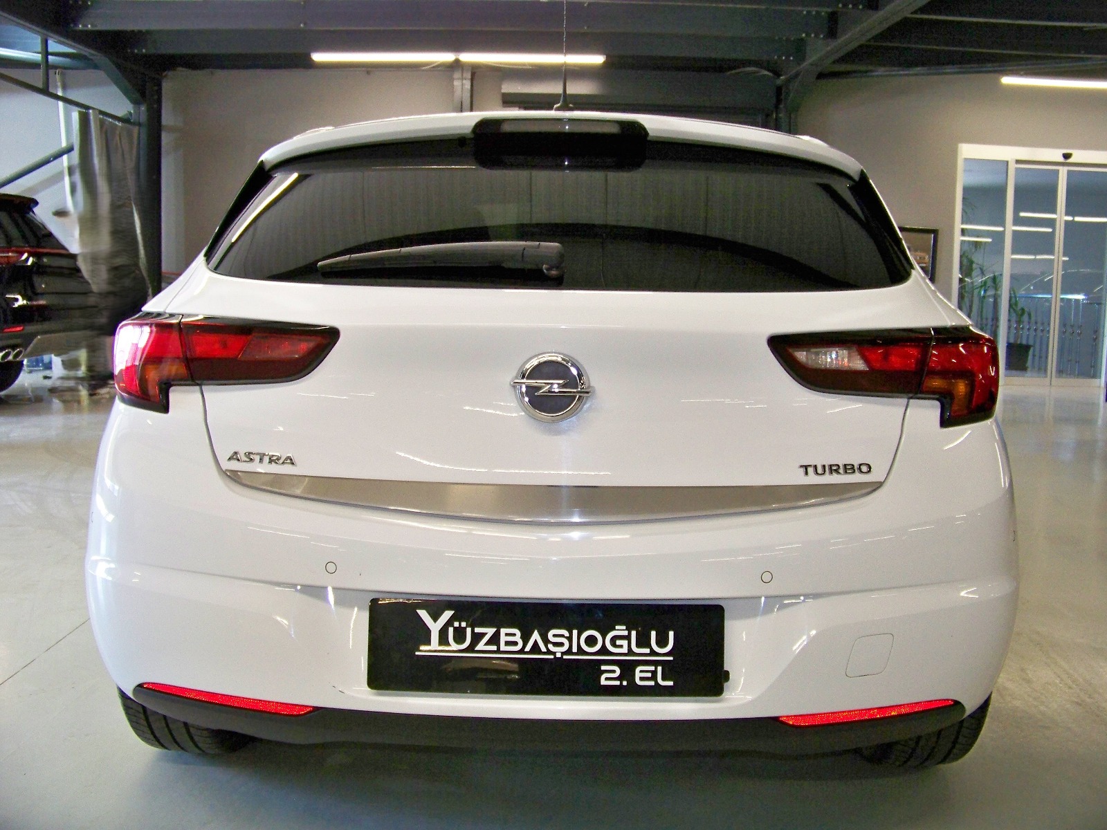 2018 Benzin Otomatik Opel Astra Beyaz Yüzbaşıoğlu Otomotiv Mam. San ve Tic A.Ş.