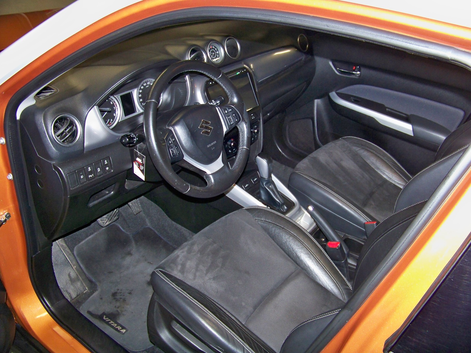 2017 Benzin Otomatik Suzuki Vitara Turuncu Yüzbaşıoğlu Otomotiv Mam. San ve Tic A.Ş.
