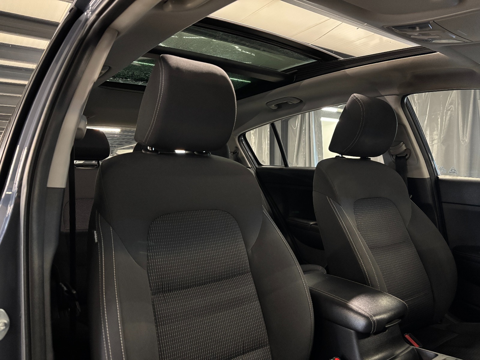 2016 Benzin Otomatik Kia Sportage Mavi Yüzbaşıoğlu Otomotiv Mam. San ve Tic A.Ş.