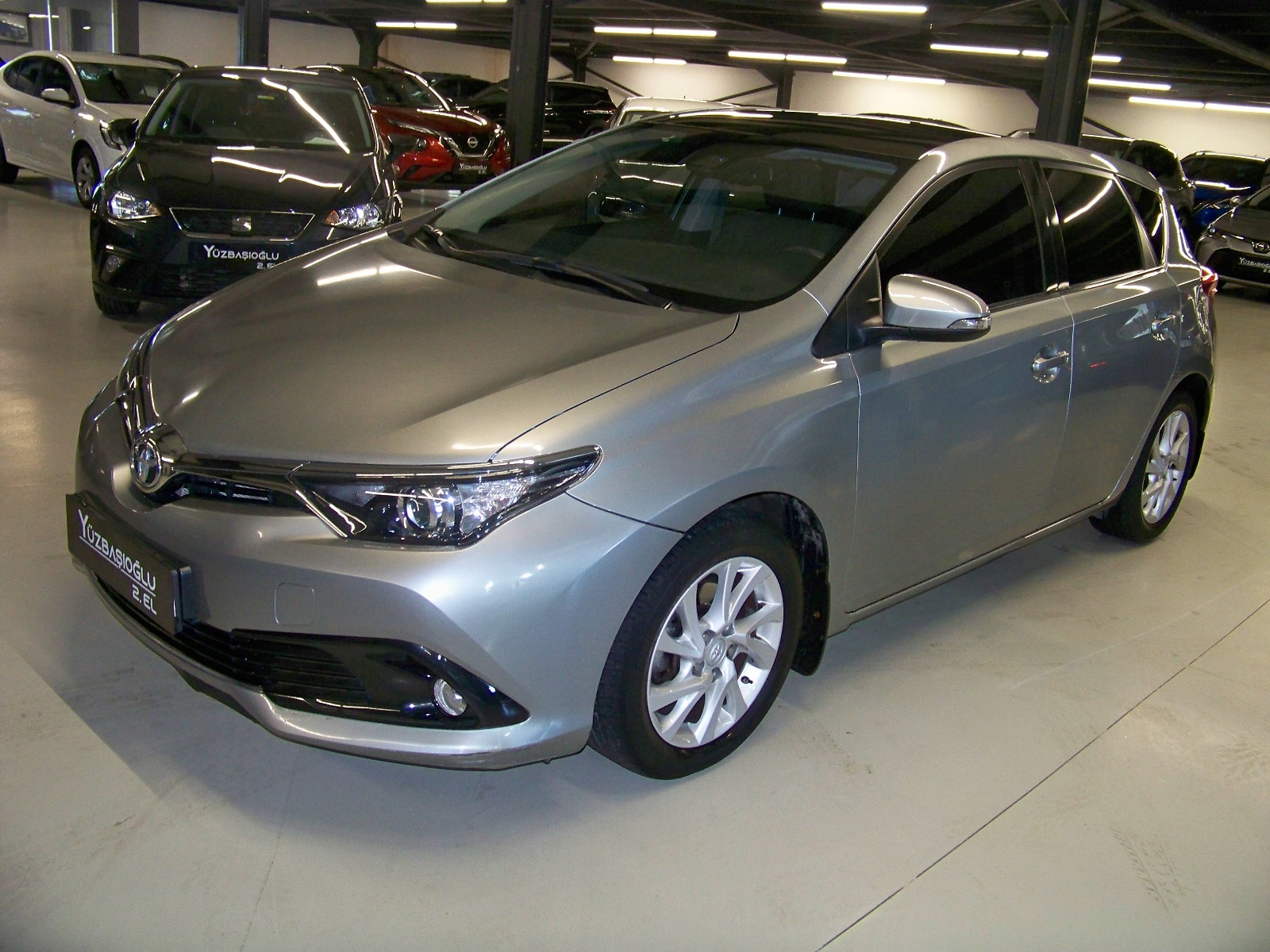 2018 Benzin Otomatik Toyota Auris Gri Yüzbaşıoğlu Otomotiv Mam. San ve Tic A.Ş.