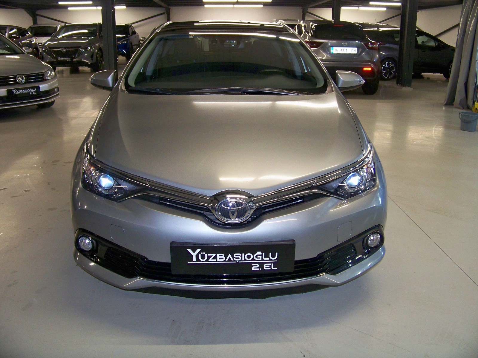 2018 Benzin Otomatik Toyota Auris Gri Yüzbaşıoğlu Otomotiv Mam. San ve Tic A.Ş.