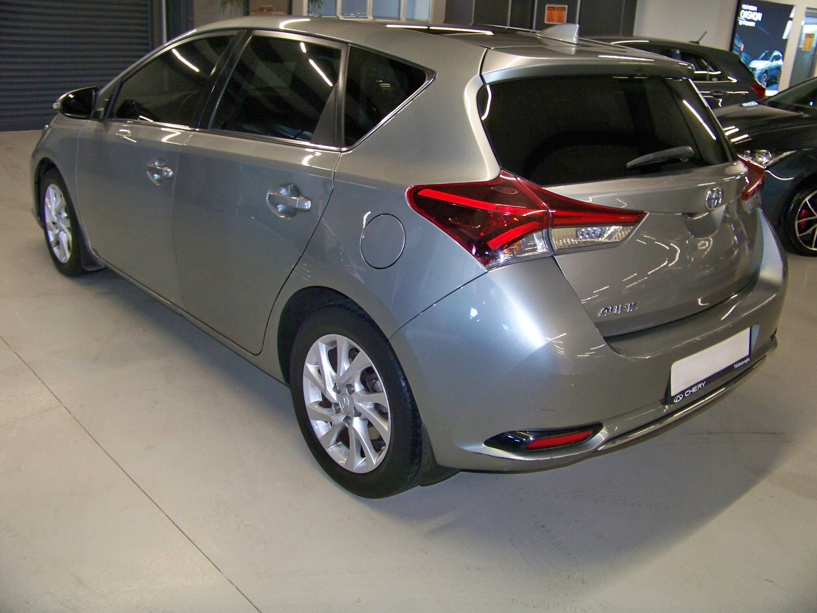 2018 Benzin Otomatik Toyota Auris Gri Yüzbaşıoğlu Otomotiv Mam. San ve Tic A.Ş.