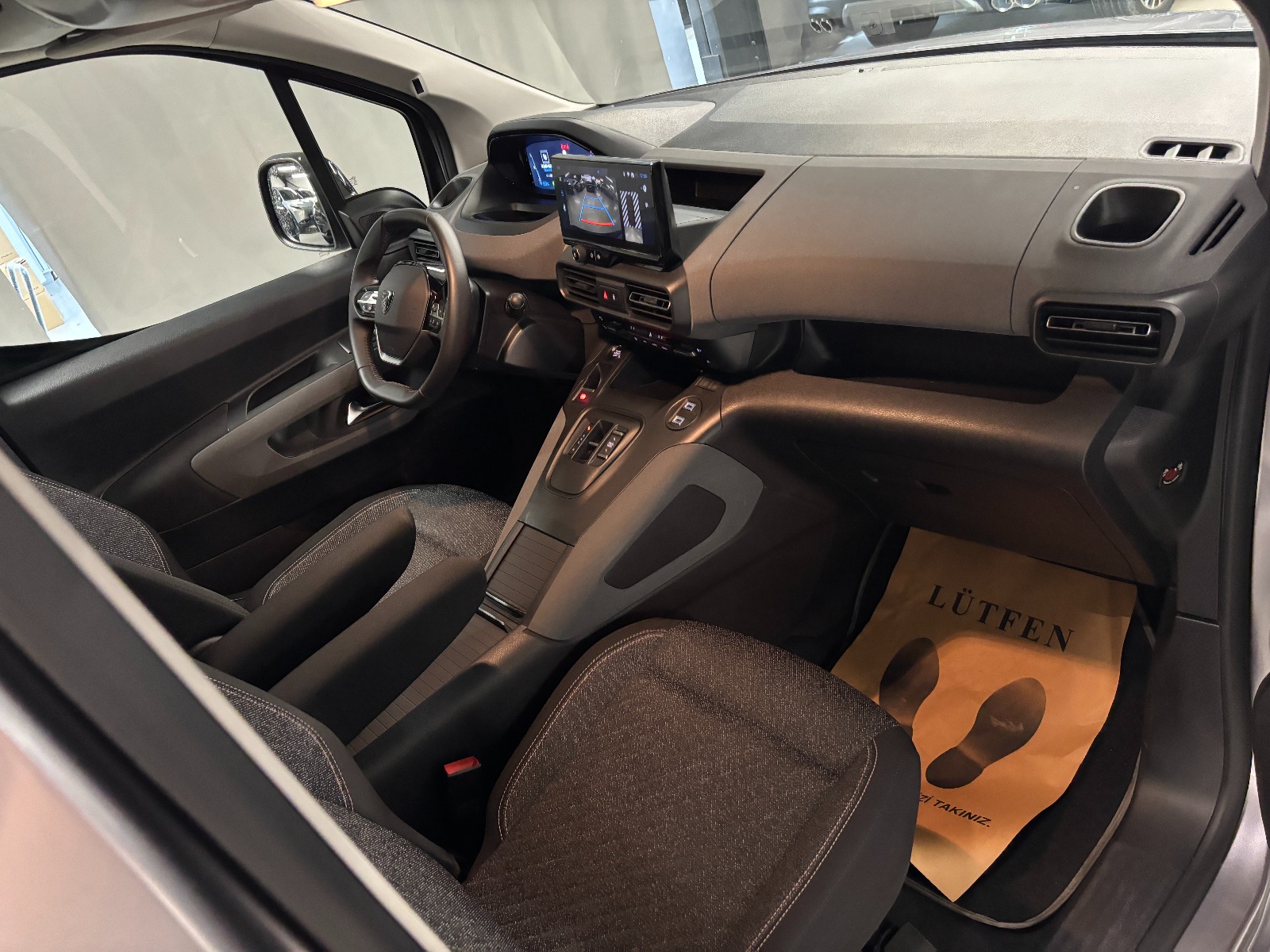 2026 Dizel Otomatik Peugeot Rifter Gri Yüzbaşıoğlu Otomotiv Mam. San ve Tic A.Ş.