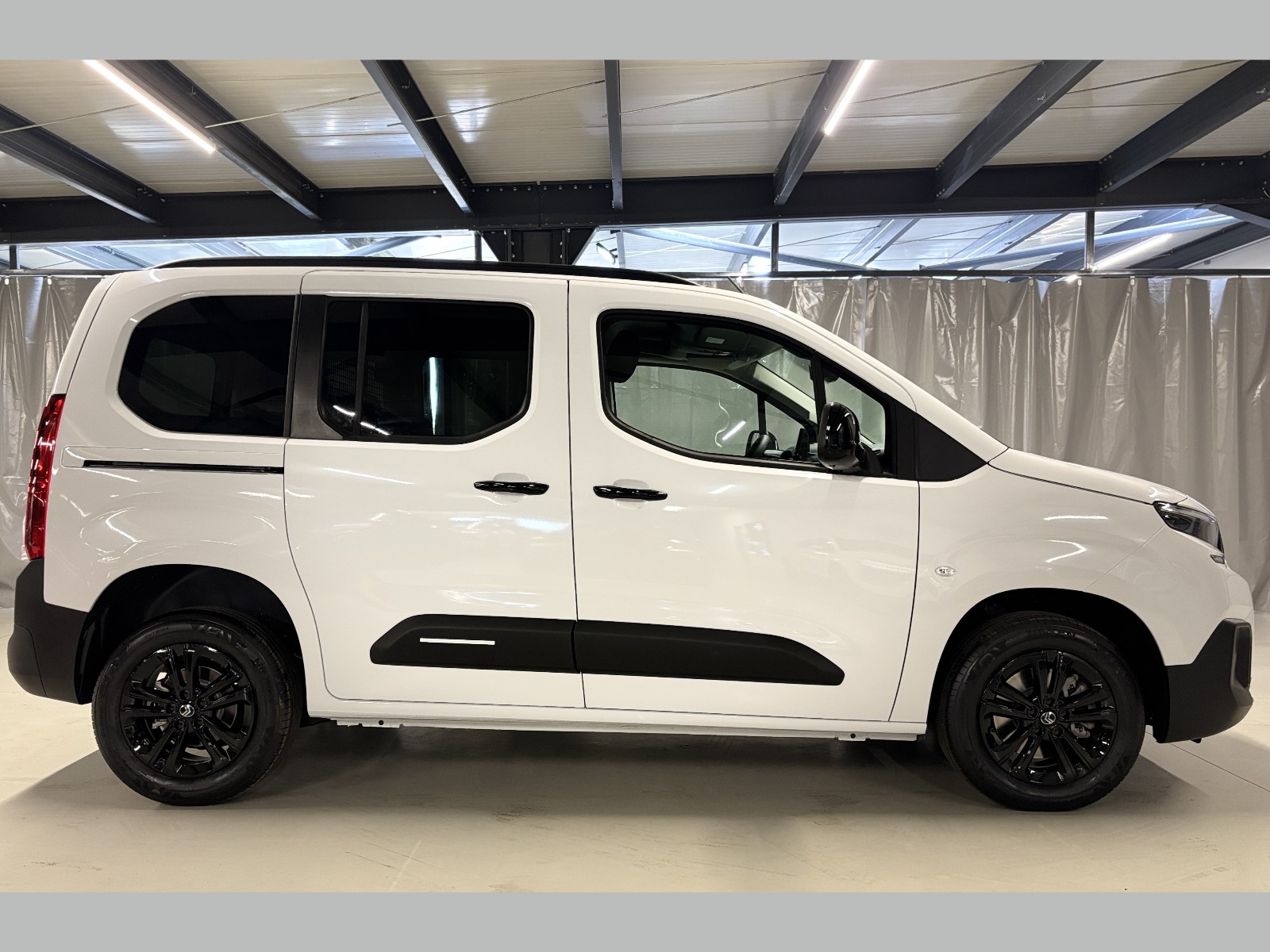 2026 Dizel Otomatik Citroen Berlingo Beyaz Yüzbaşıoğlu Otomotiv Mam. San ve Tic A.Ş.