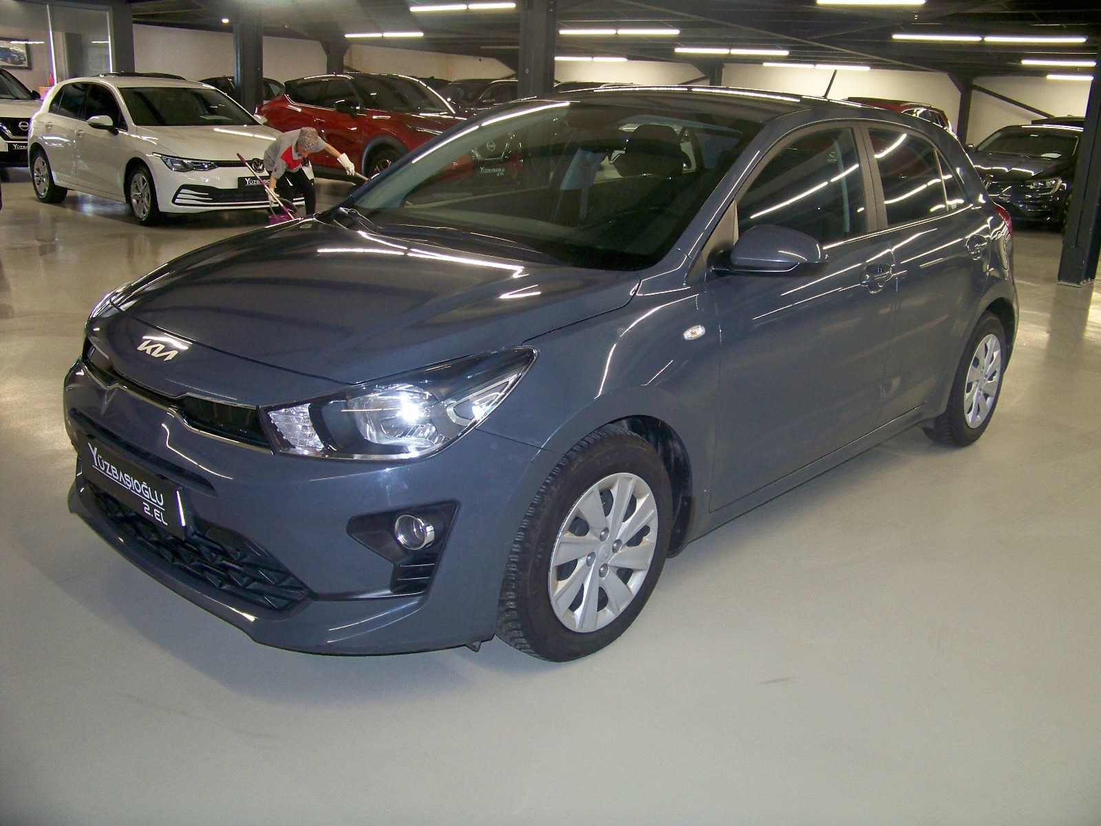 2022 Benzin Otomatik Kia Rio Gri Yüzbaşıoğlu Otomotiv Mam. San ve Tic A.Ş.