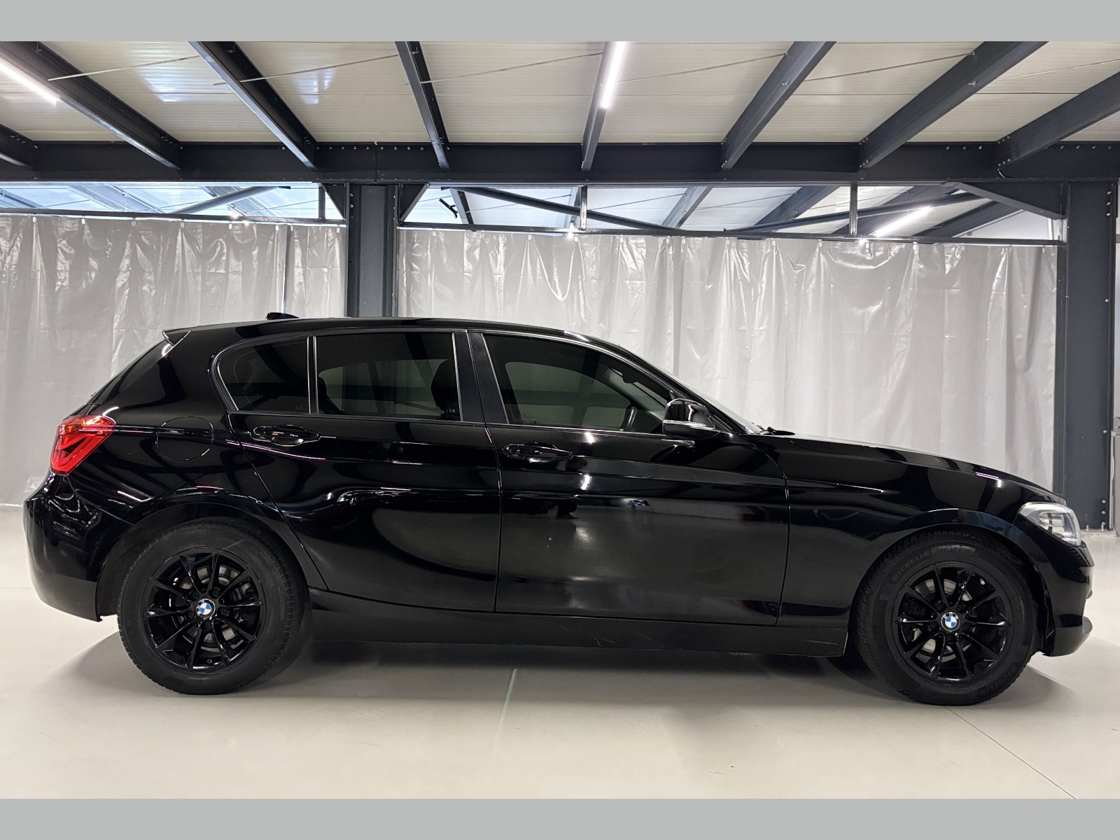 2018 Benzin Otomatik BMW 1 Serisi Siyah Yüzbaşıoğlu Otomotiv Mam. San ve Tic A.Ş.
