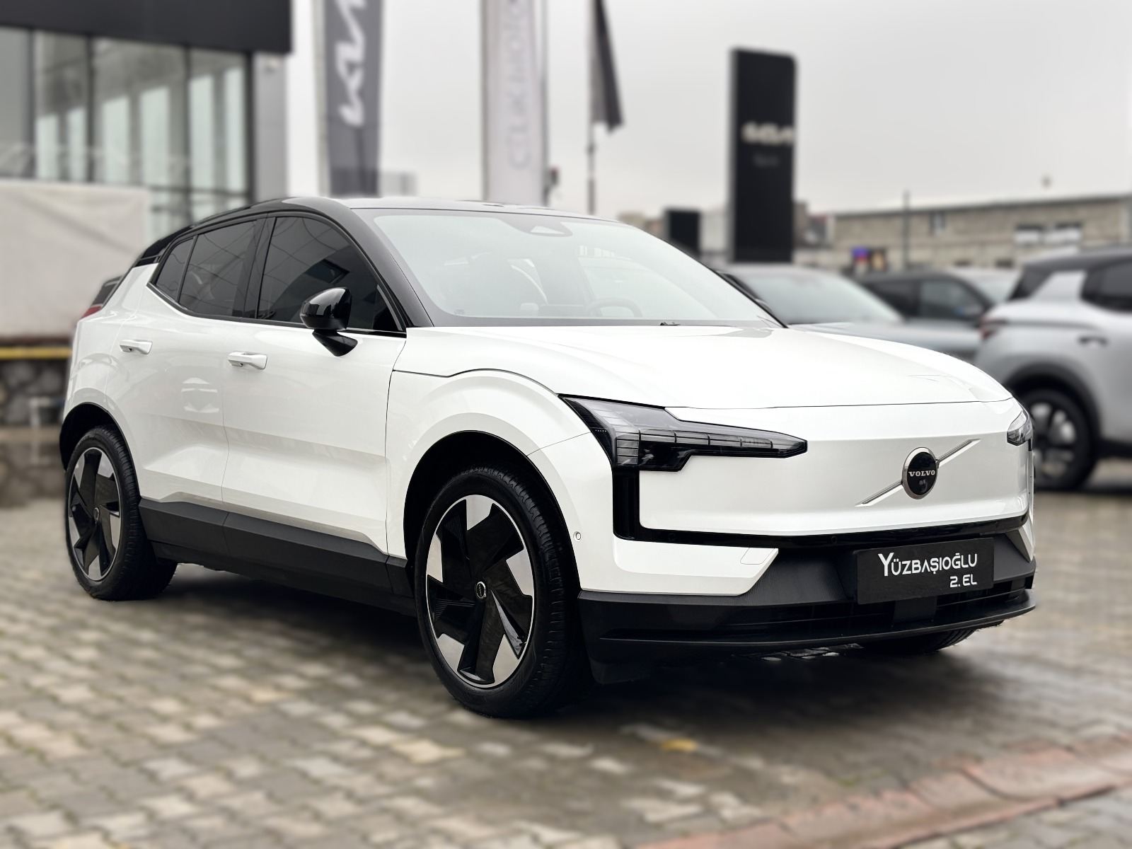 2025 Elektrik Otomatik Volvo EX30 Beyaz Yüzbaşıoğlu Otomotiv Mam. San ve Tic A.Ş.