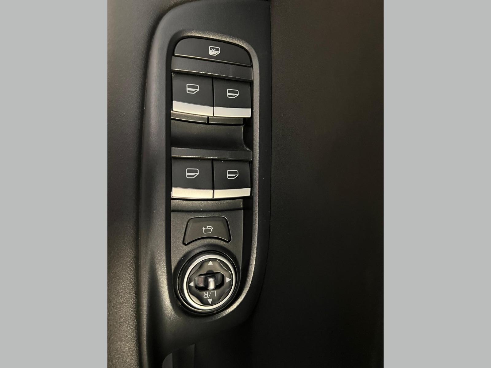 2023 Benzin Otomatik Chery Tiggo 7 Pro Siyah Ermat Motorlu Araçlar ve Tarım Ürünleri Sanayi Ticaret A.Ş.