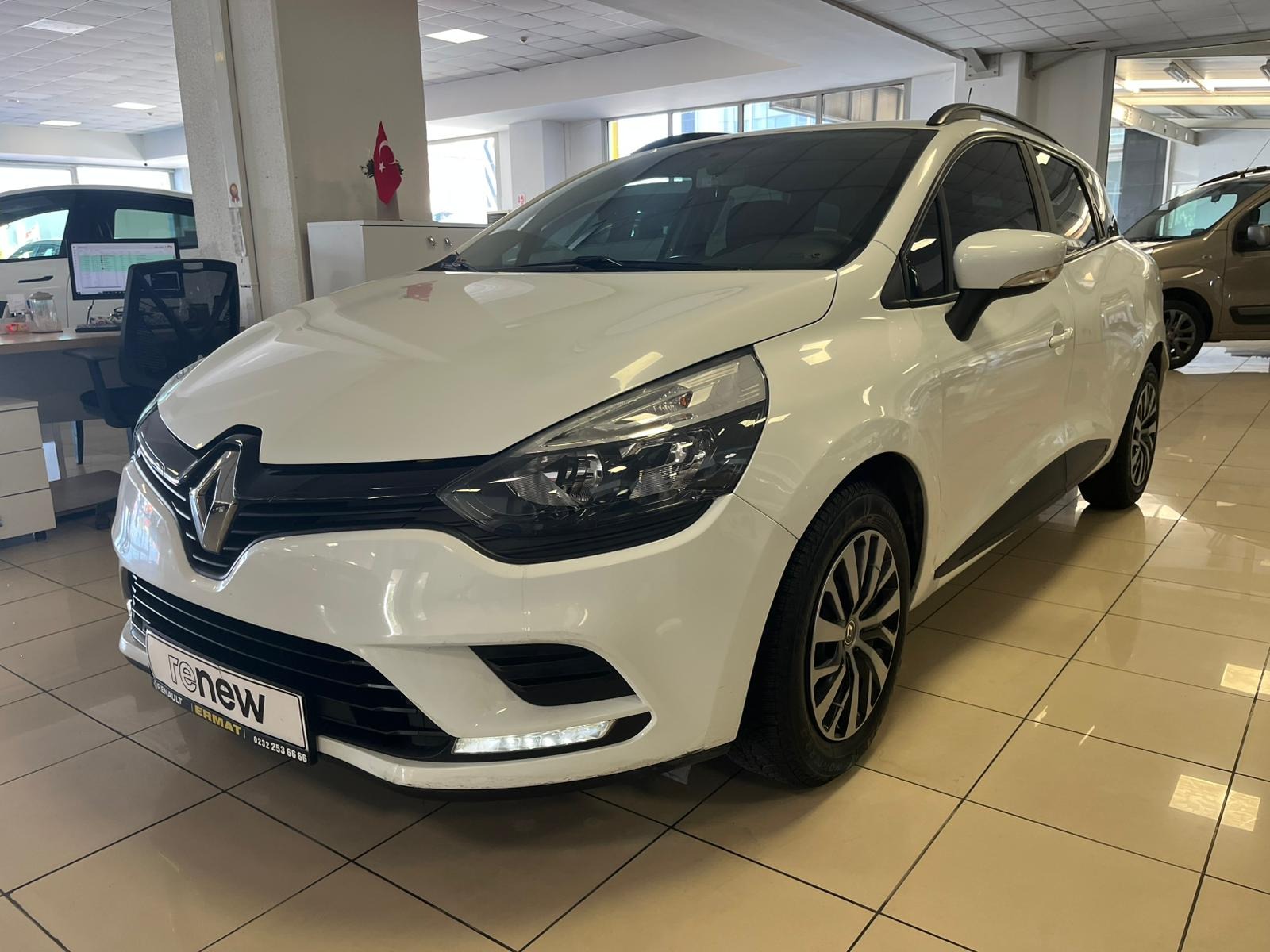 2020 Benzin Manuel Renault Clio Beyaz Ermat Motorlu Araçlar ve Tarım Ürünleri Sanayi Ticaret A.Ş.