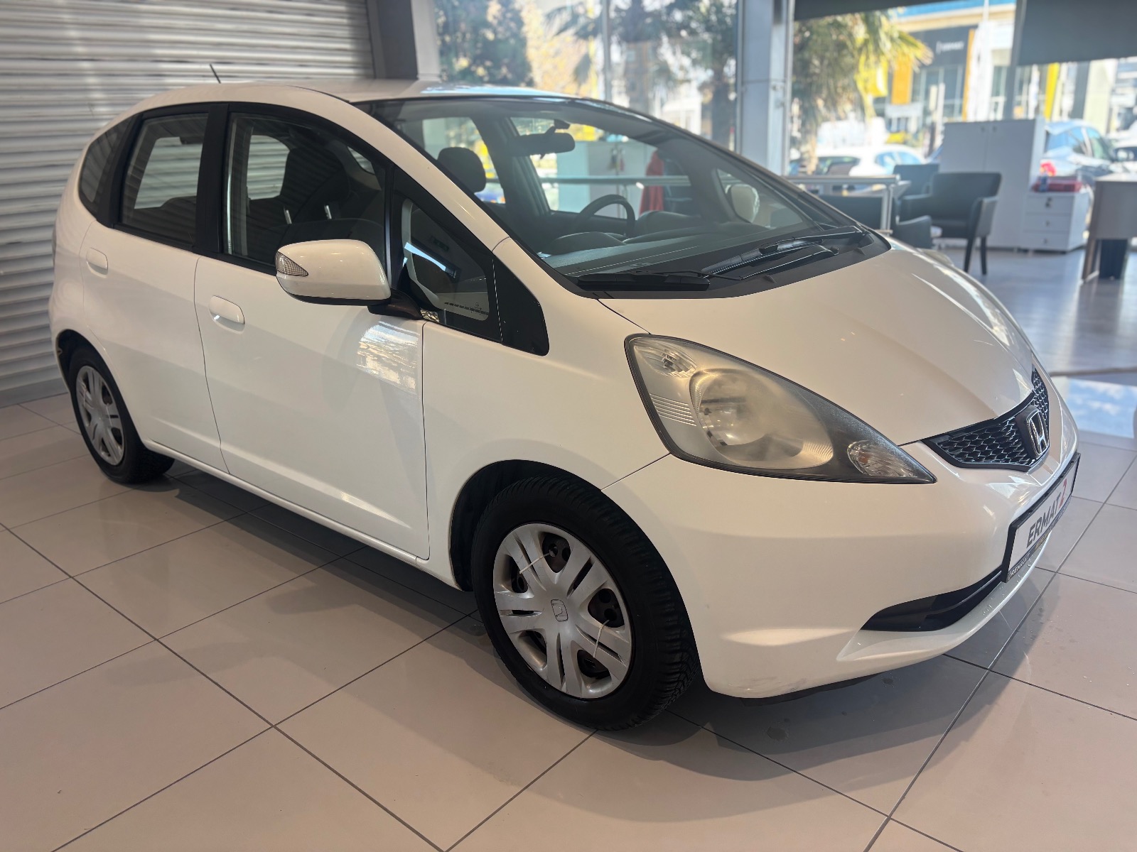 2011 Benzin Manuel Honda Jazz Beyaz Ermat Motorlu Araçlar ve Tarım Ürünleri Sanayi Ticaret A.Ş.