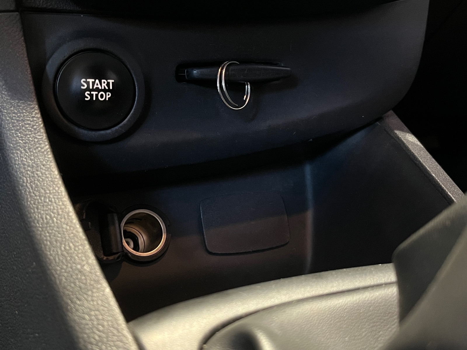 2015 Benzin Manuel Renault Clio Kırmızı Ermat Motorlu Araçlar ve Tarım Ürünleri Sanayi Ticaret A.Ş.