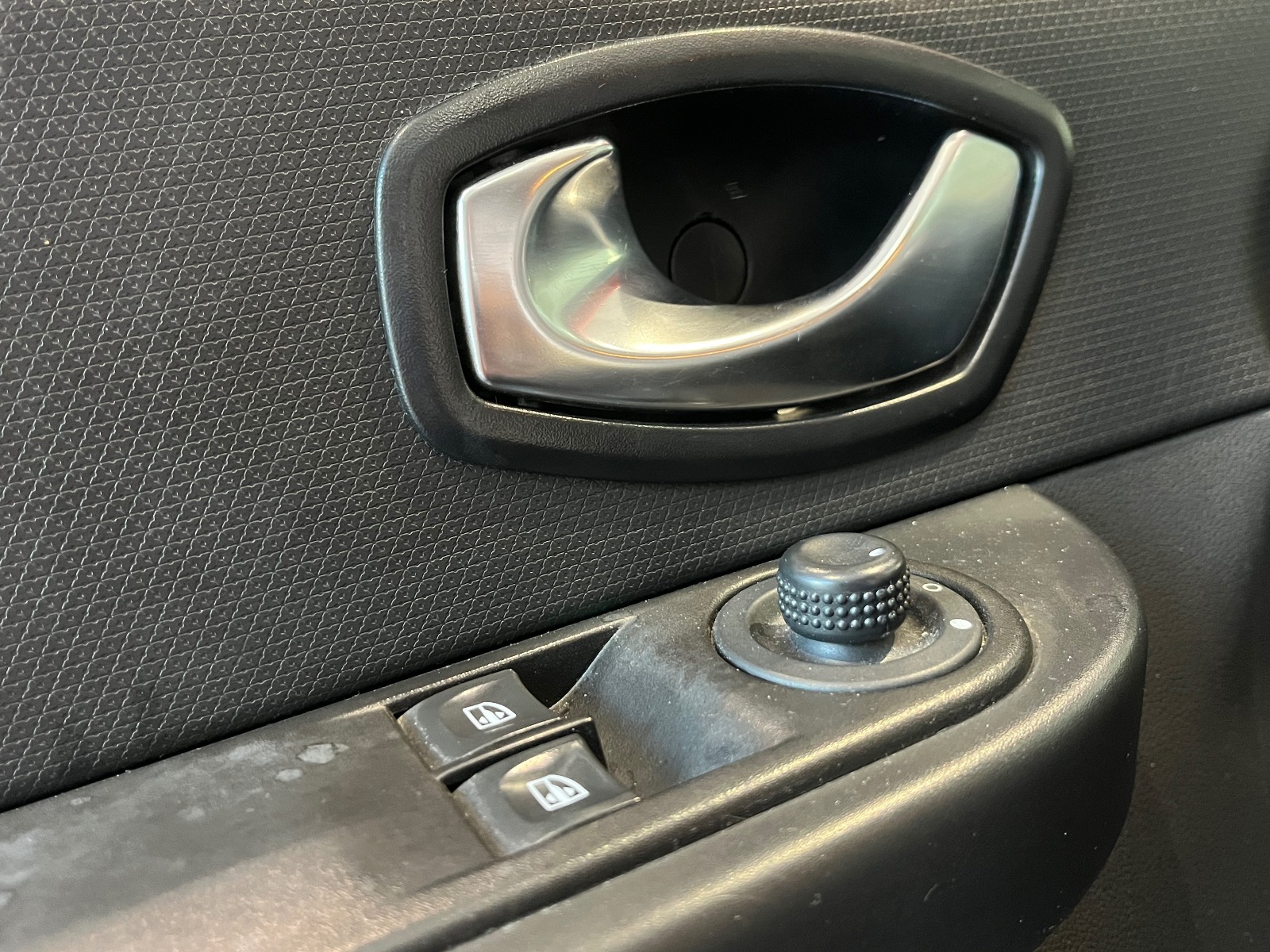 2015 Benzin Manuel Renault Clio Kırmızı Ermat Motorlu Araçlar ve Tarım Ürünleri Sanayi Ticaret A.Ş.