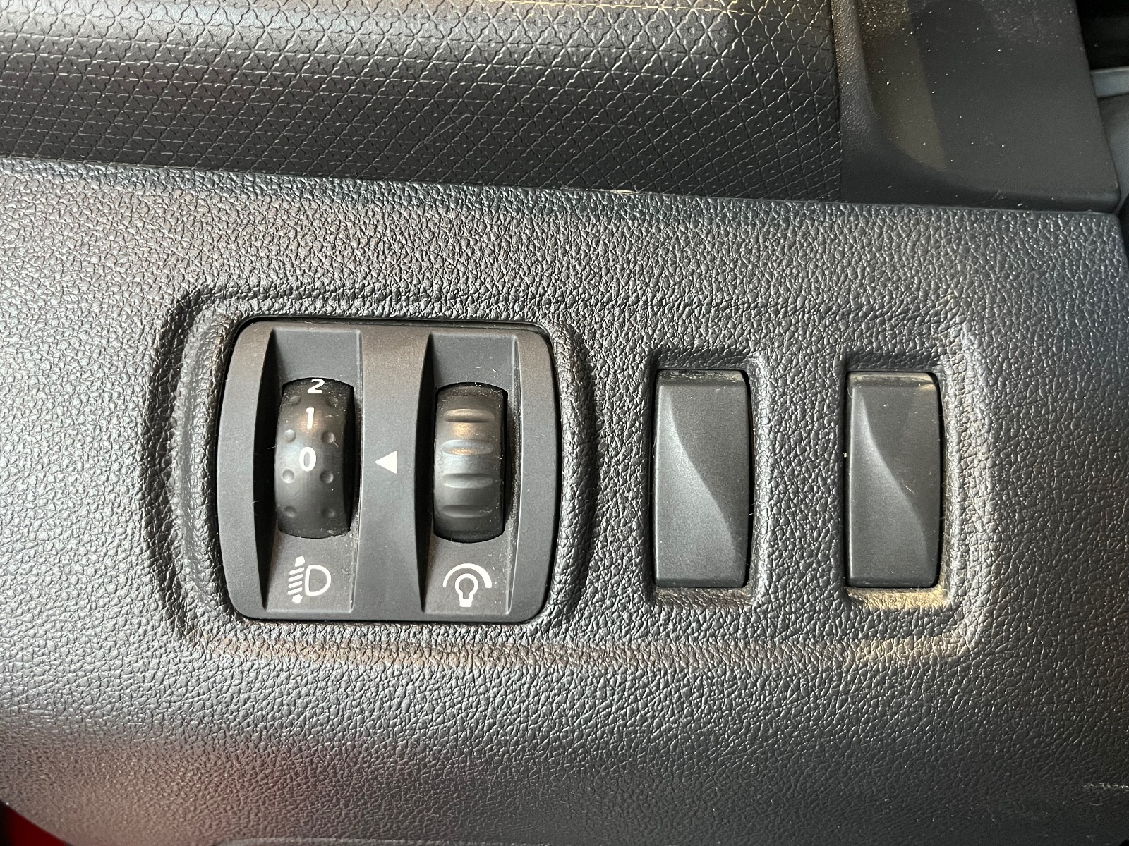 2015 Benzin Manuel Renault Clio Kırmızı Ermat Motorlu Araçlar ve Tarım Ürünleri Sanayi Ticaret A.Ş.