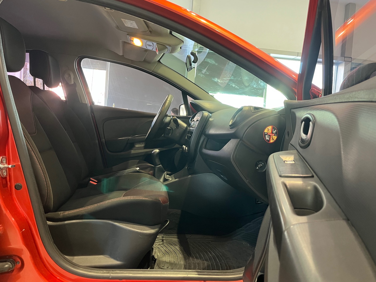 2015 Benzin Manuel Renault Clio Kırmızı Ermat Motorlu Araçlar ve Tarım Ürünleri Sanayi Ticaret A.Ş.