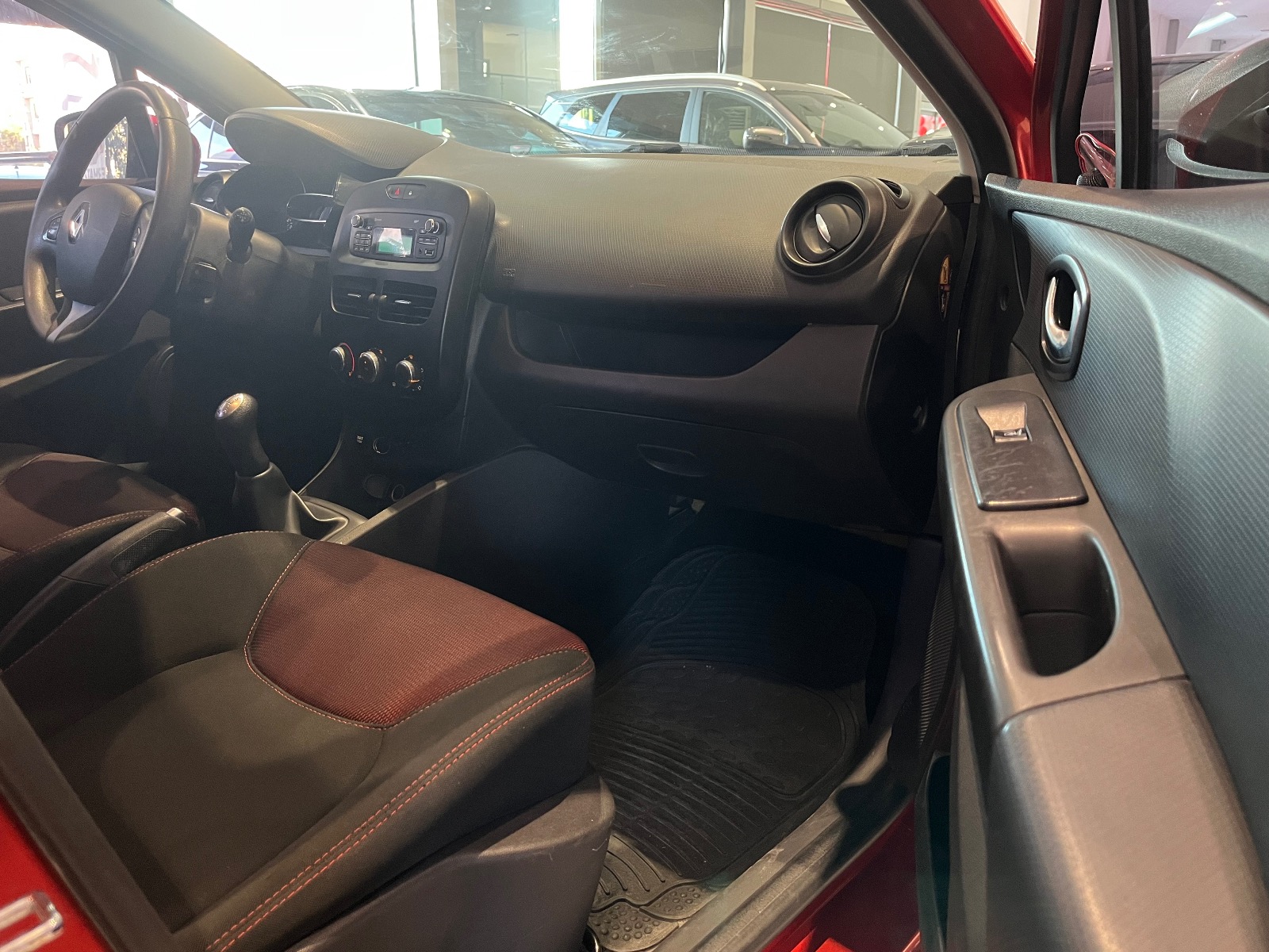 2015 Benzin Manuel Renault Clio Kırmızı Ermat Motorlu Araçlar ve Tarım Ürünleri Sanayi Ticaret A.Ş.