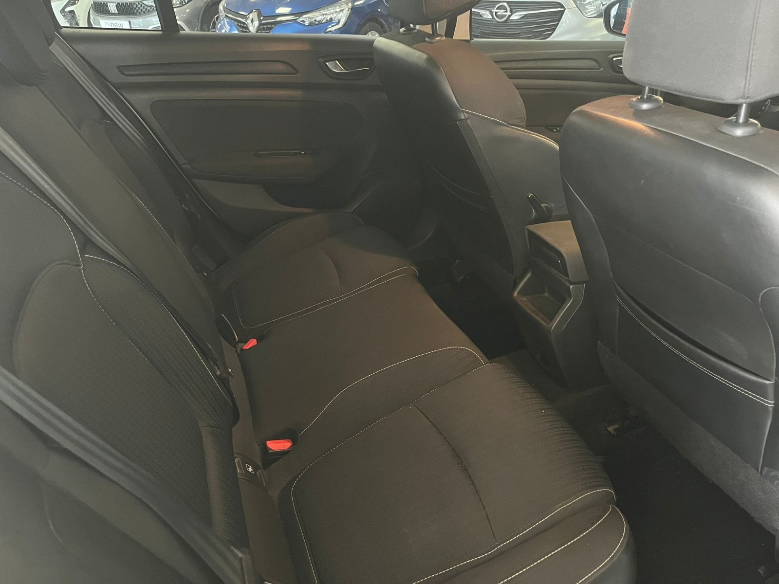 2018 Dizel Otomatik Renault Megane Beyaz Ermat Motorlu Araçlar ve Tarım Ürünleri Sanayi Ticaret A.Ş.